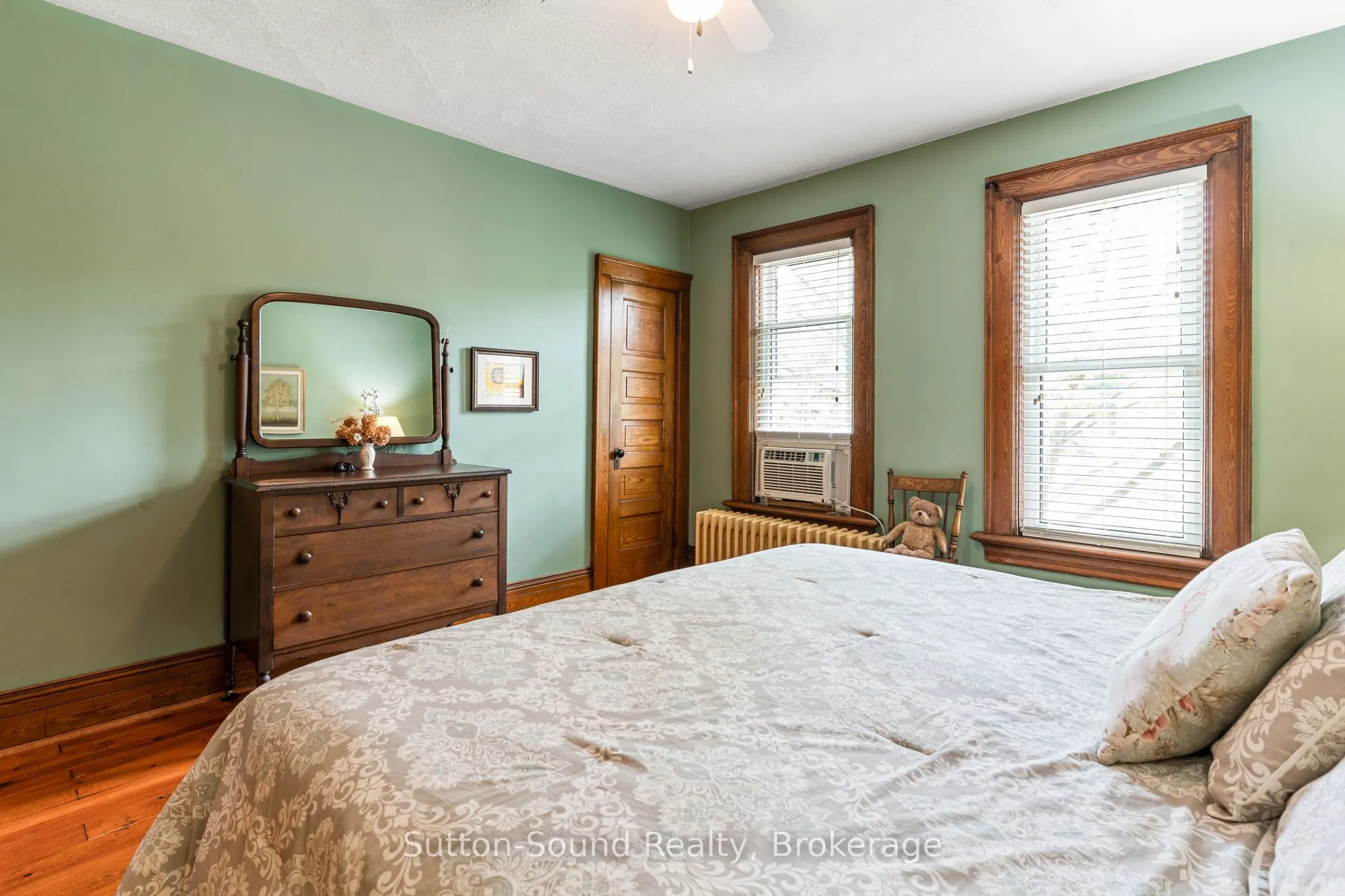 1304 4th Avenue W