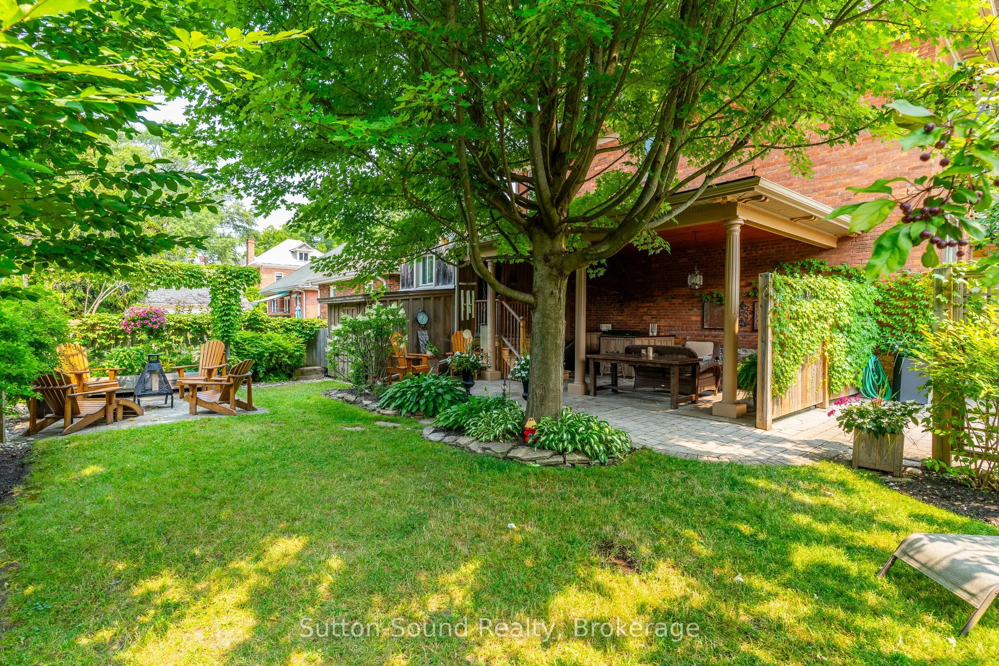 1304 4th Avenue W