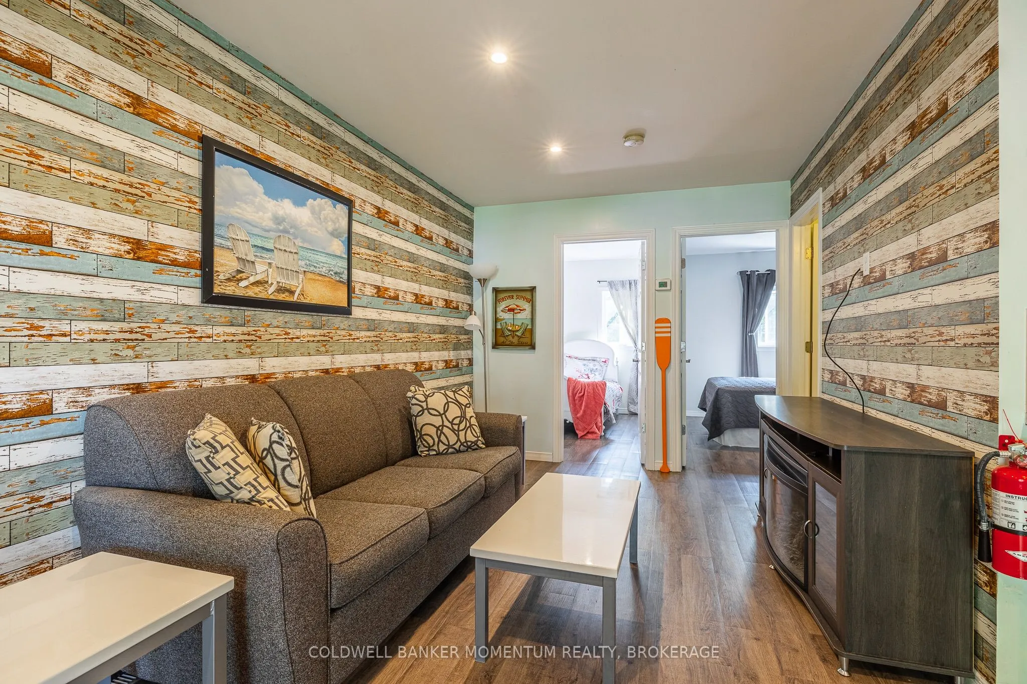348 Cambridge Road W