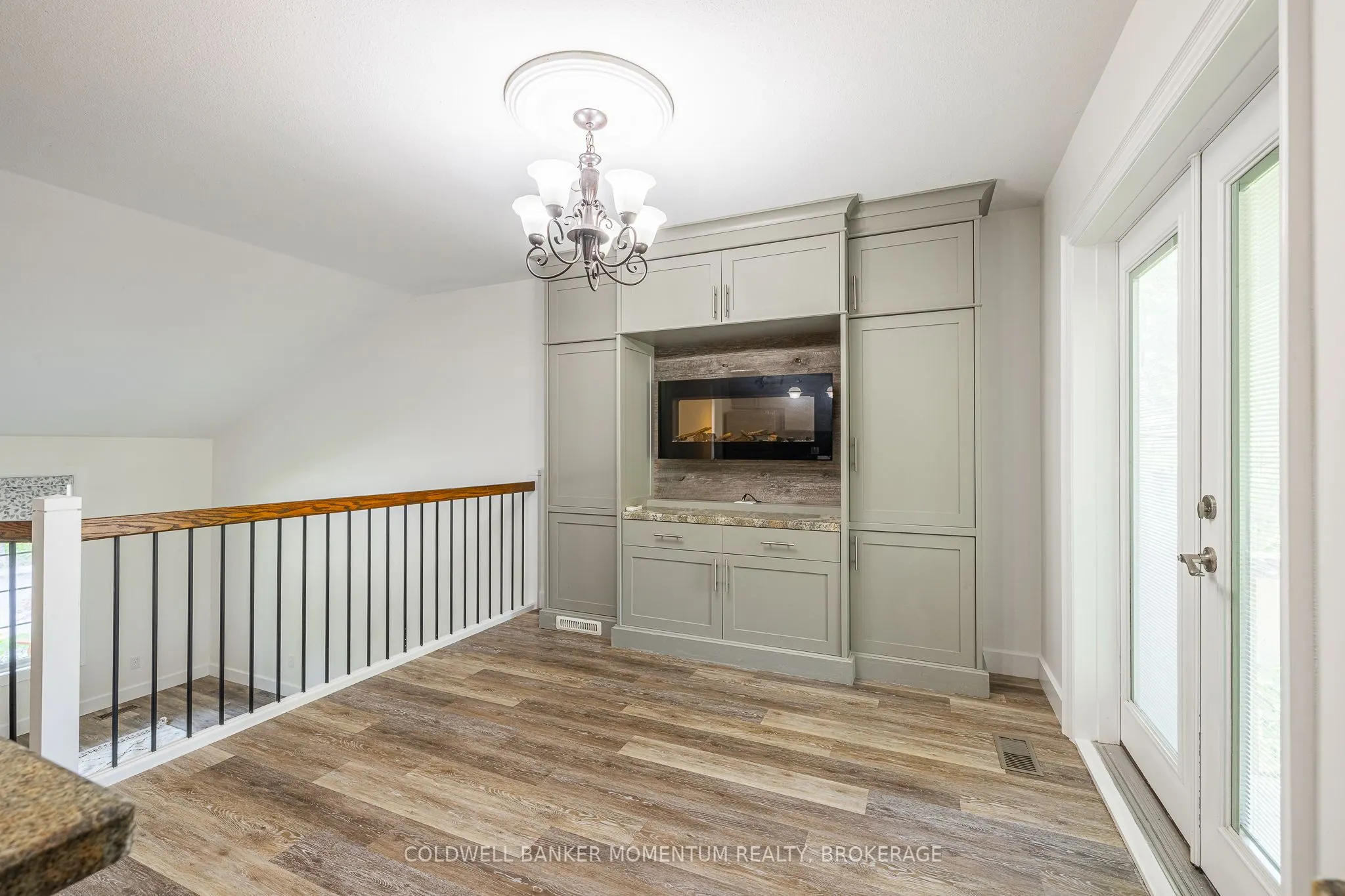 348 Cambridge Road W