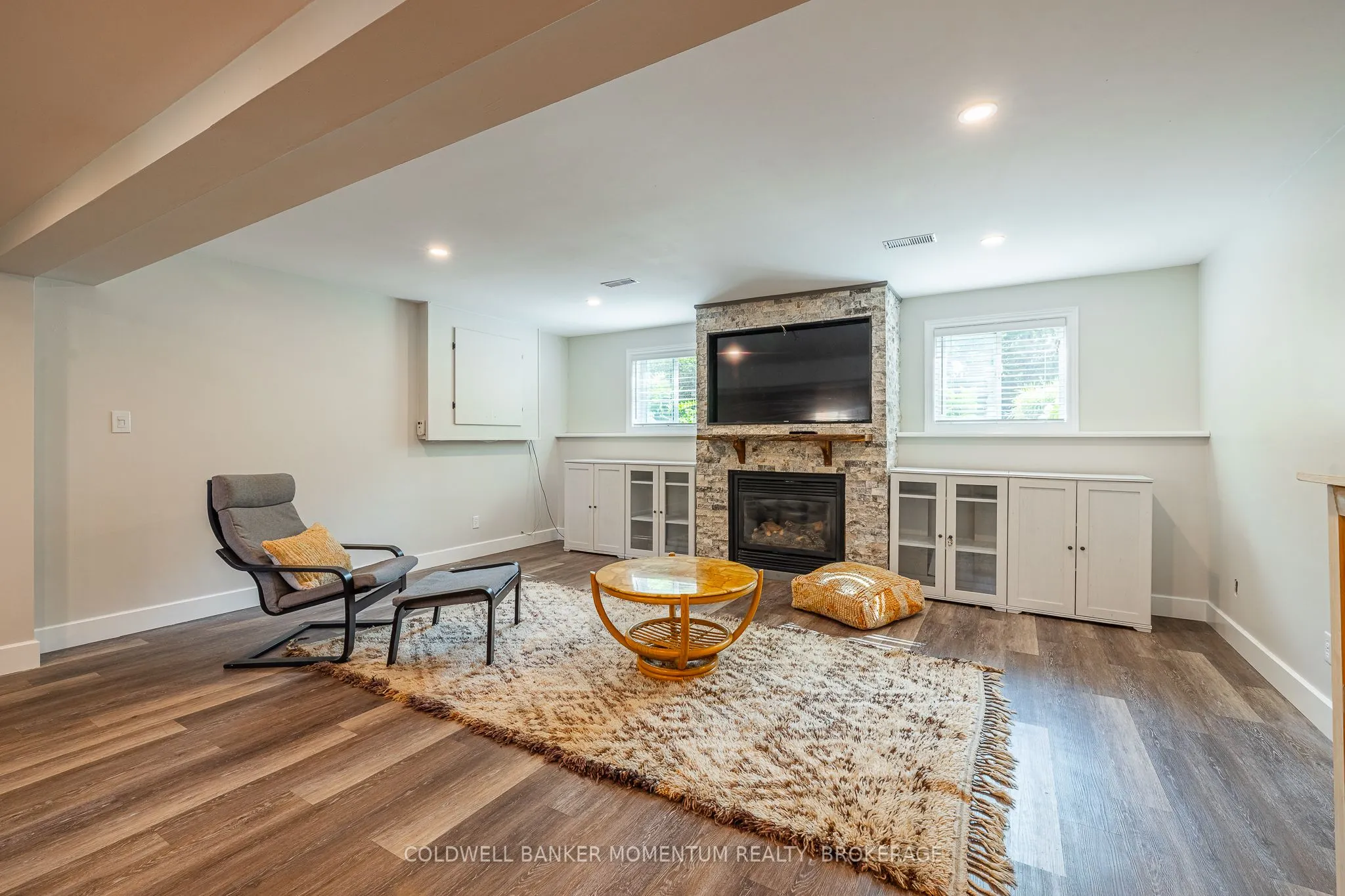 348 Cambridge Road W