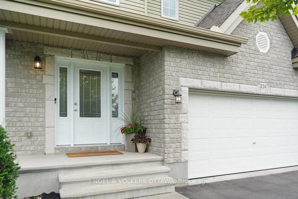 124 Abbey Crescent