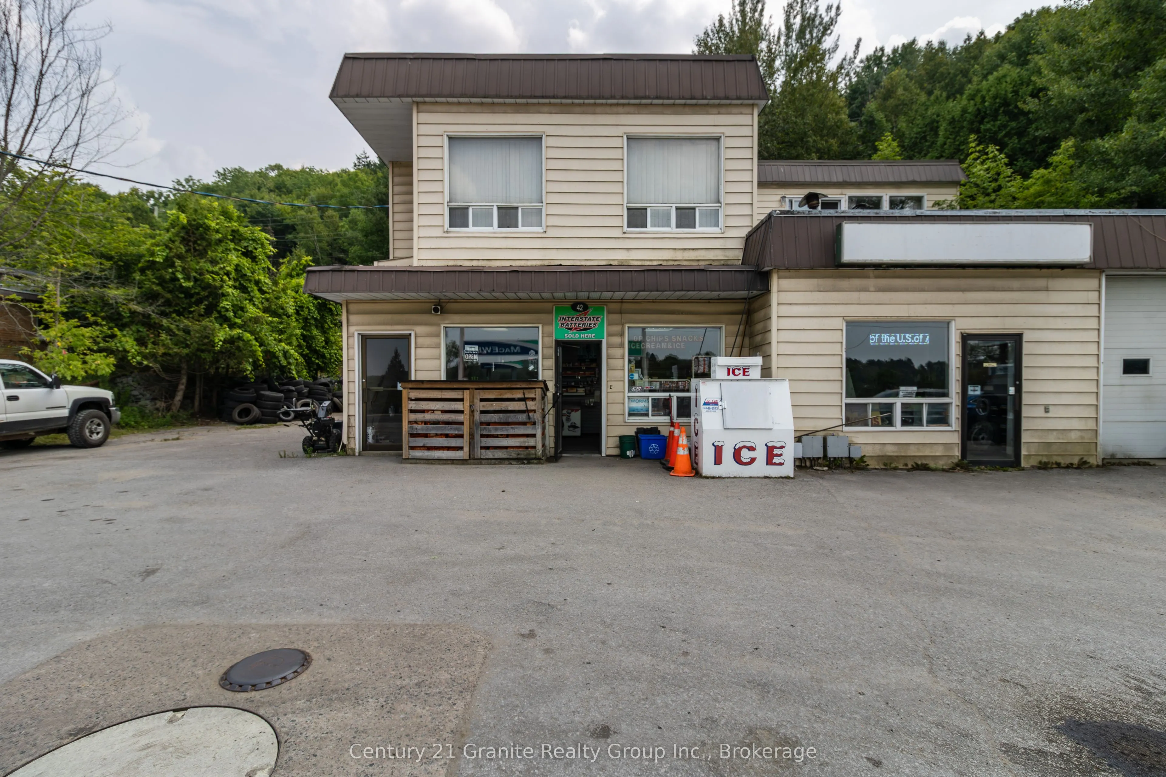 42 Highland Street