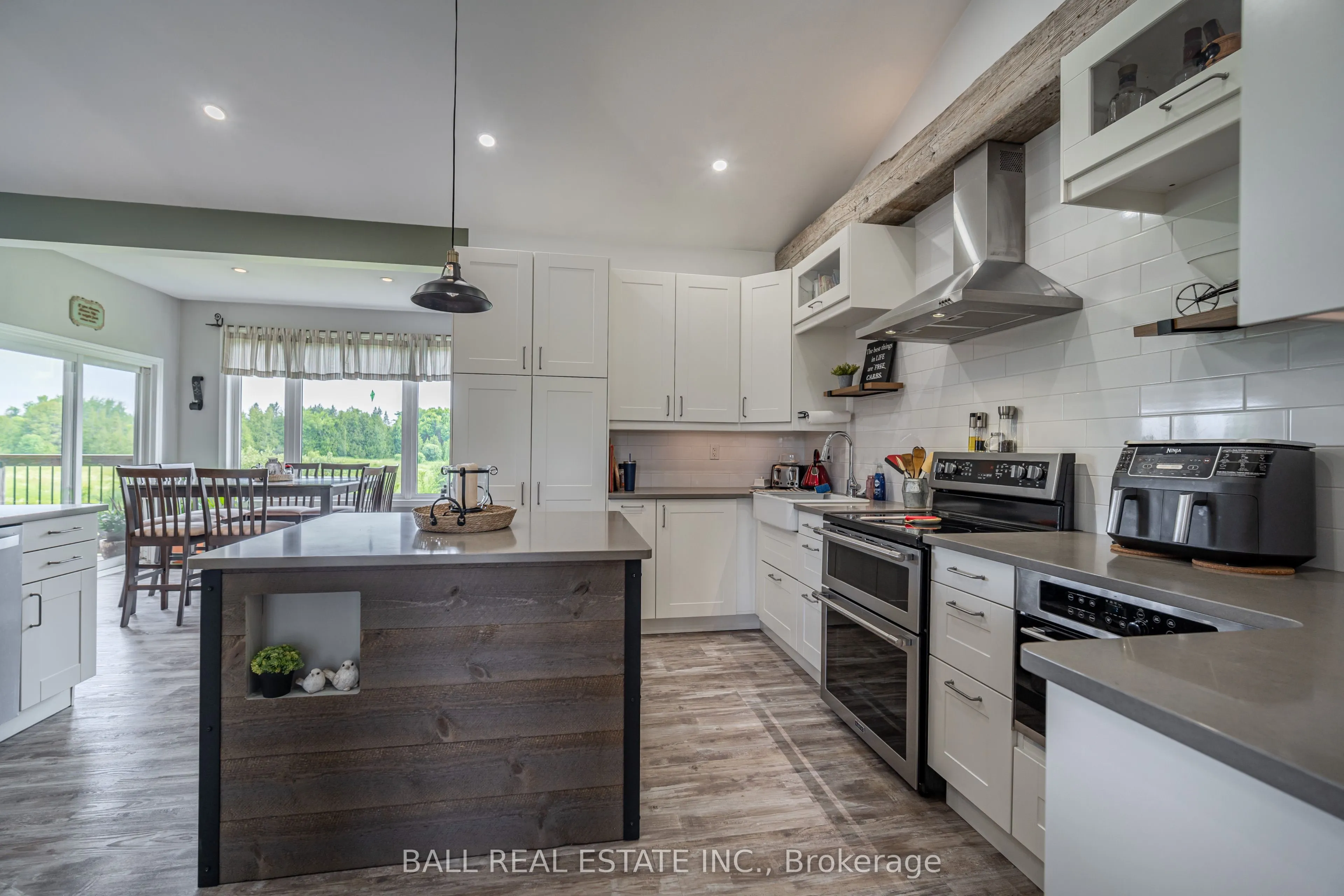2120 Deer Bay Road