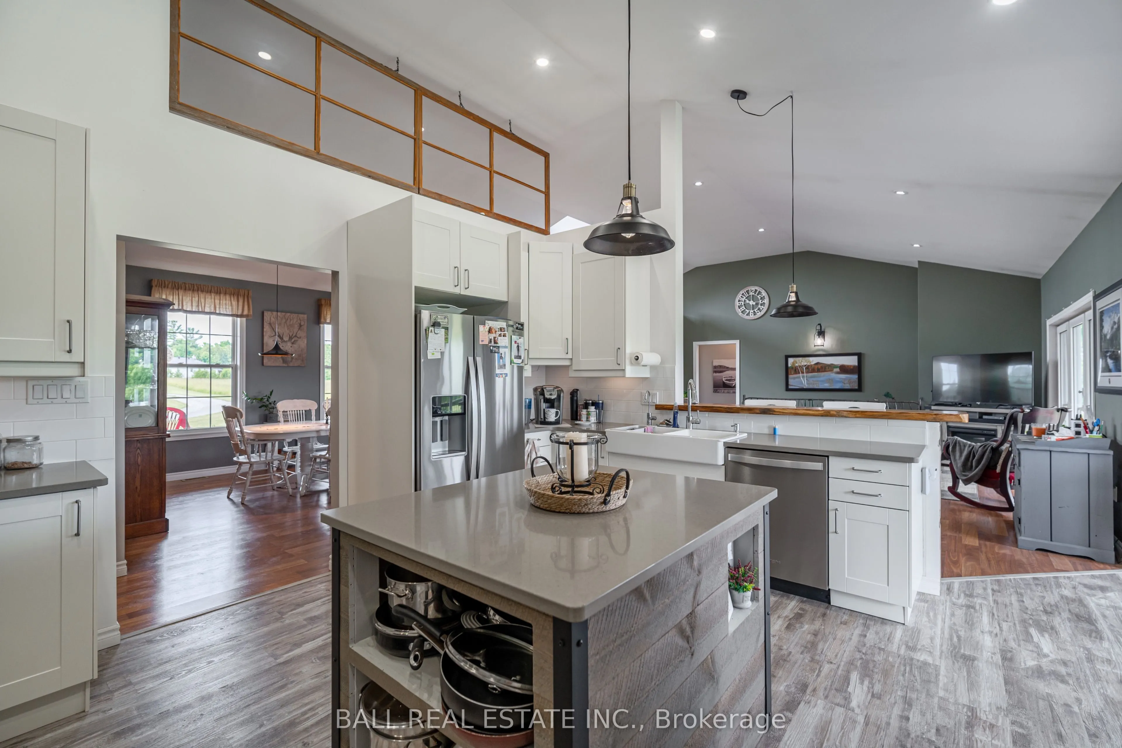 2120 Deer Bay Road