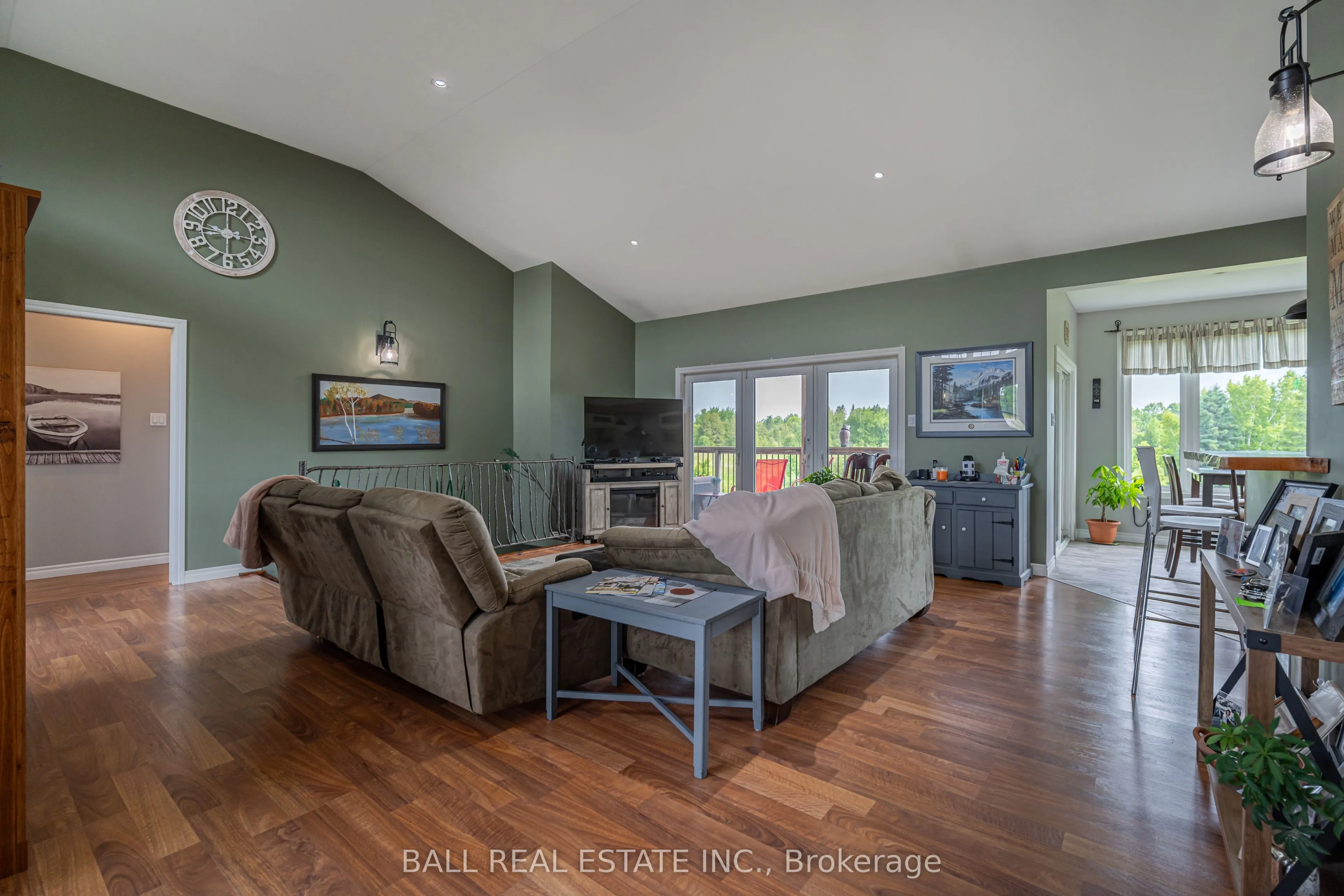 2120 Deer Bay Road