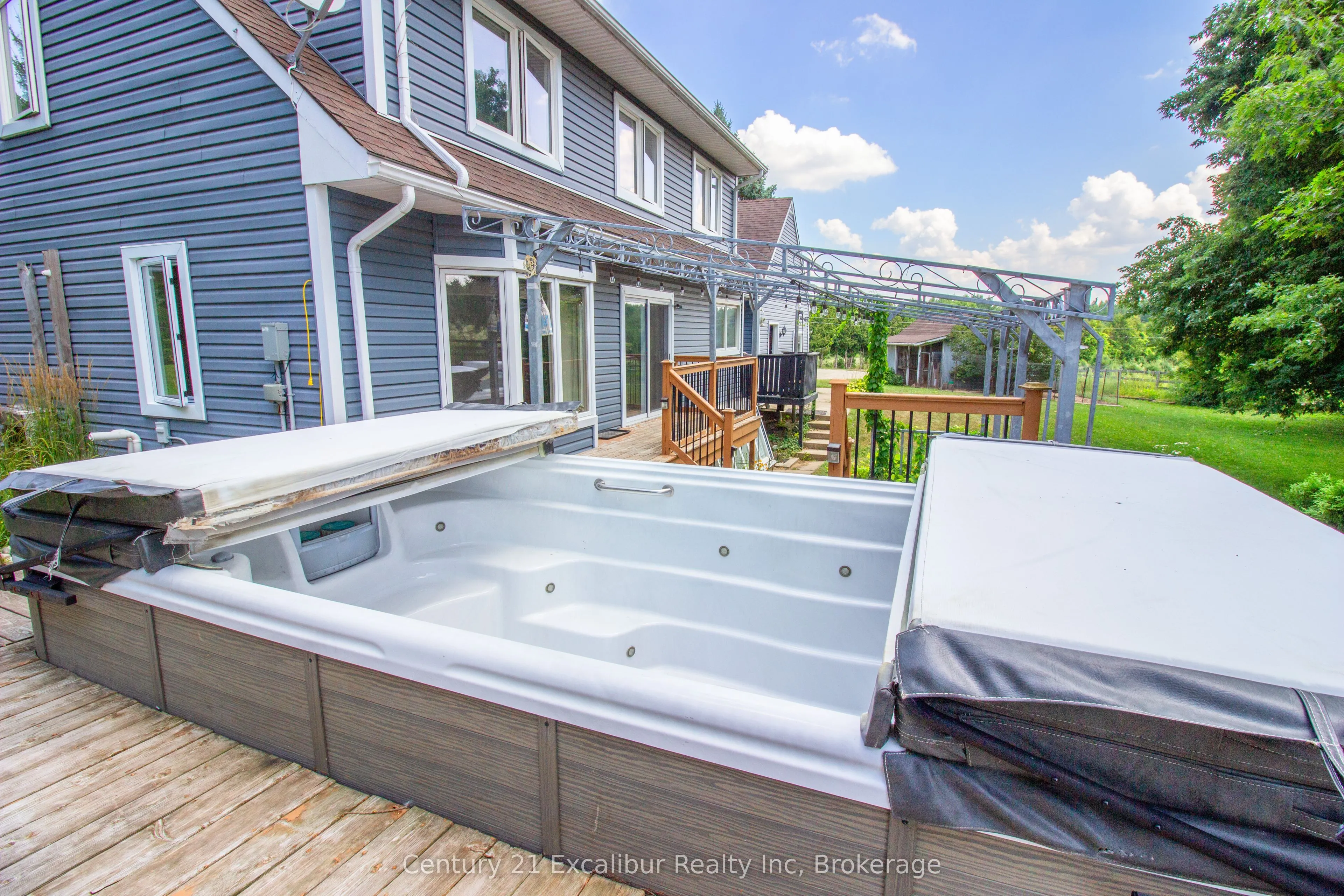 7811 WELLINGTON ROAD 22