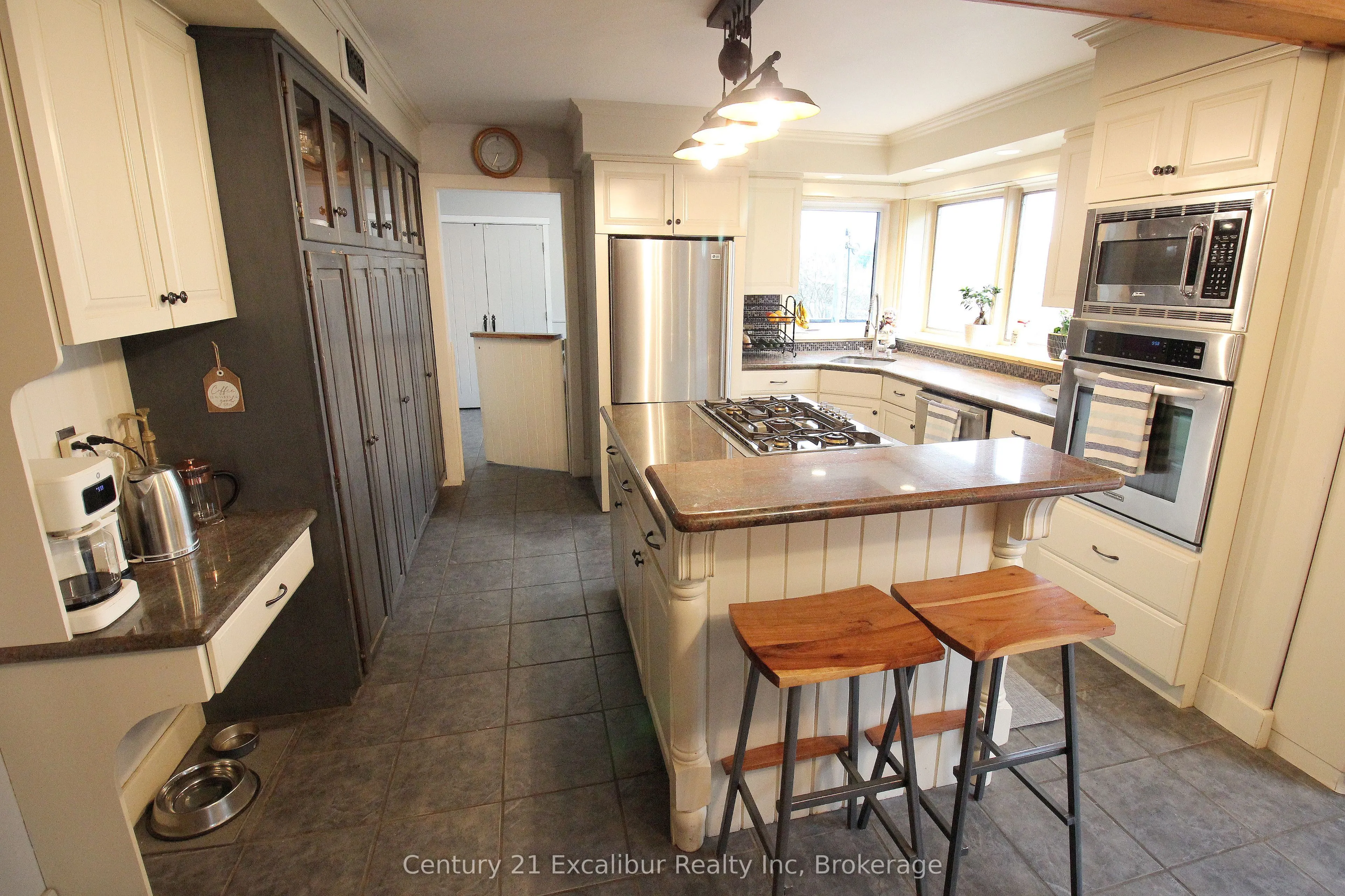 7811 WELLINGTON ROAD 22
