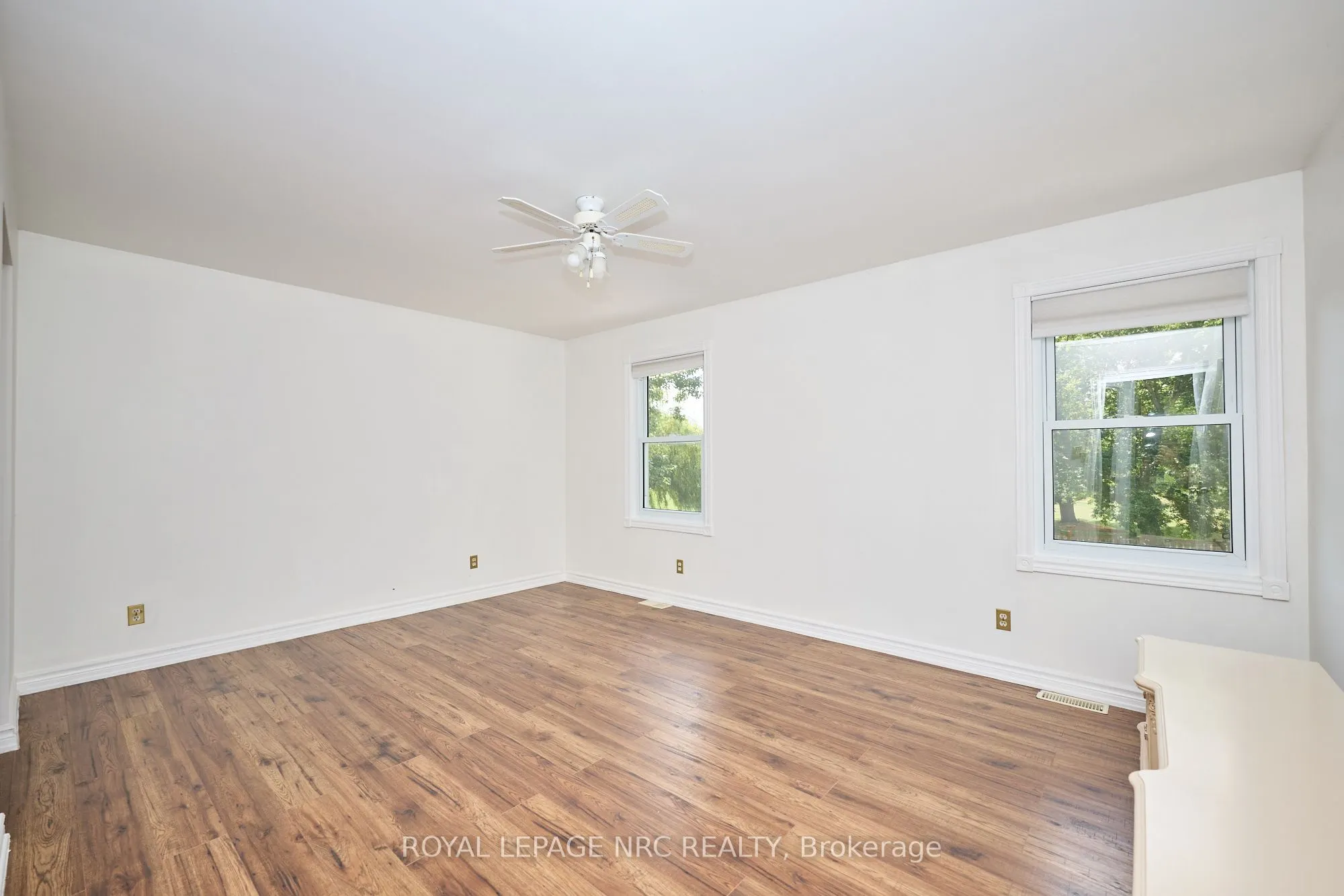 4040 Lakeshore Road