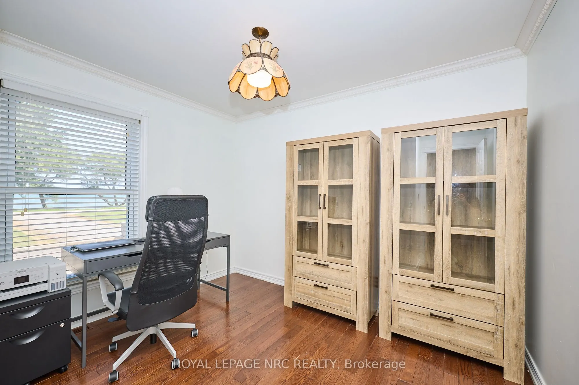4040 Lakeshore Road