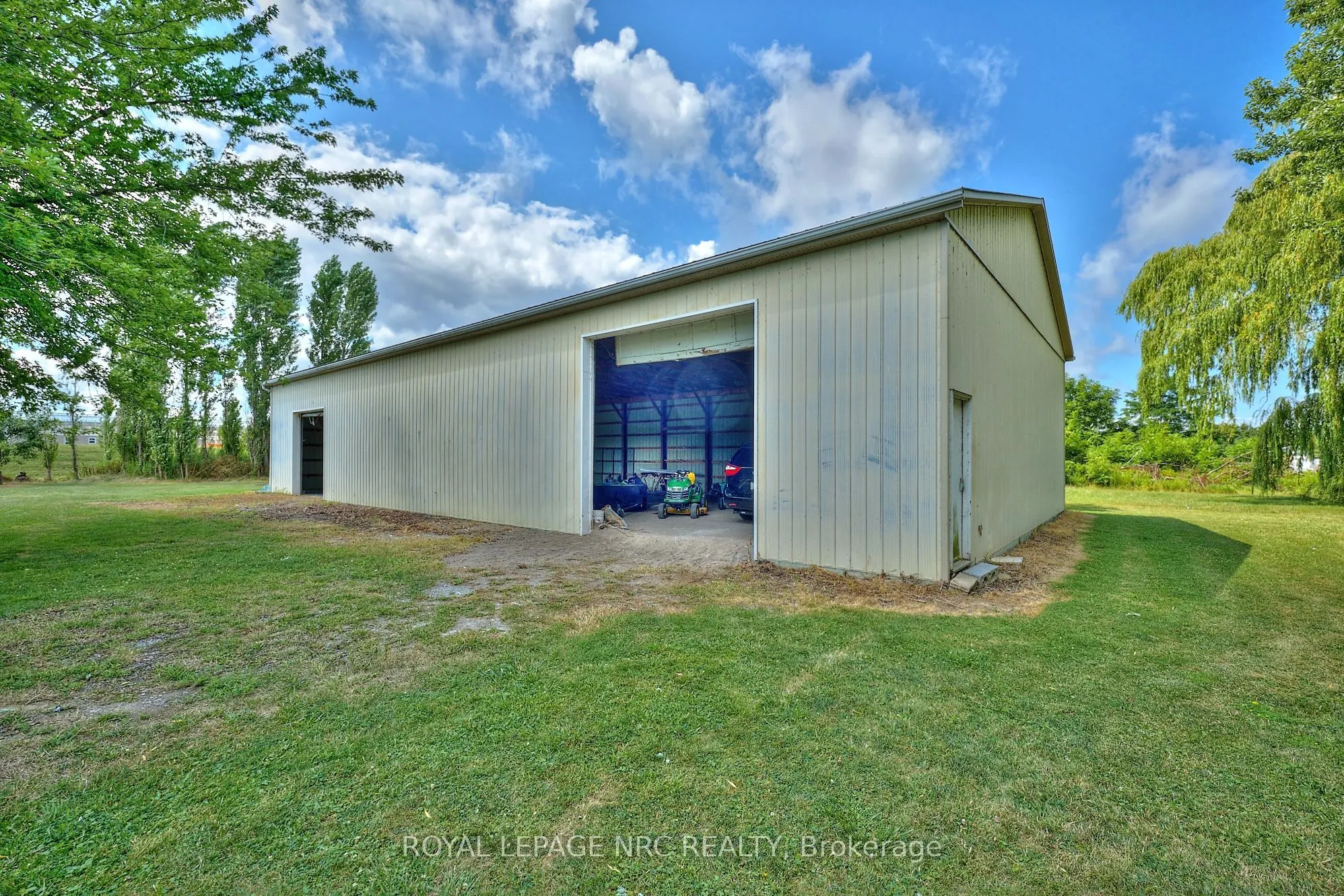 4040 Lakeshore Road