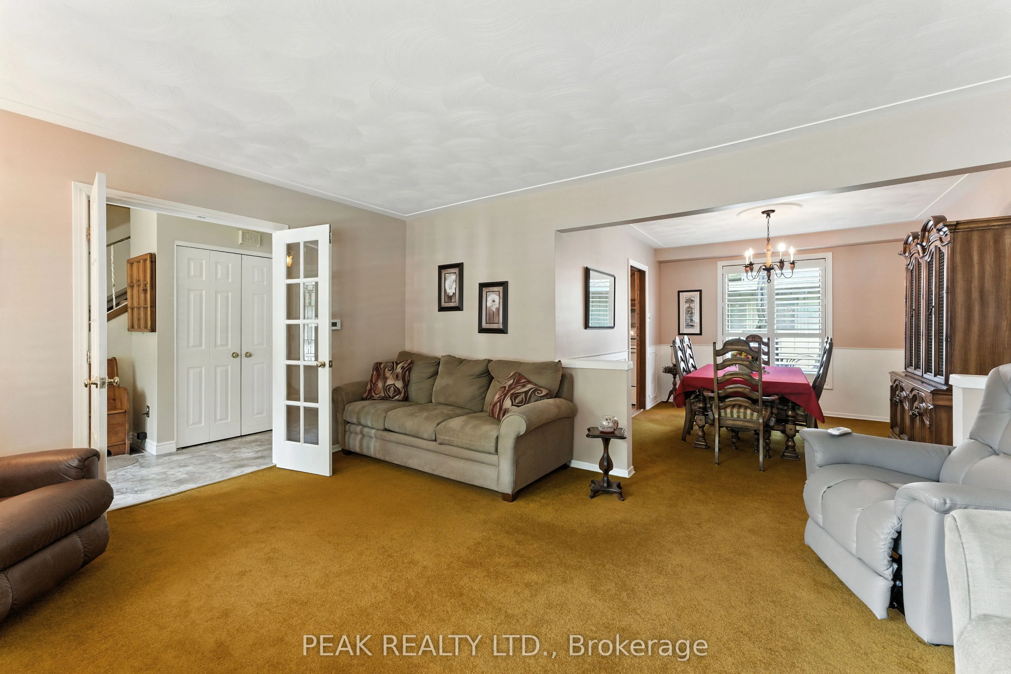 7 Palm Crescent