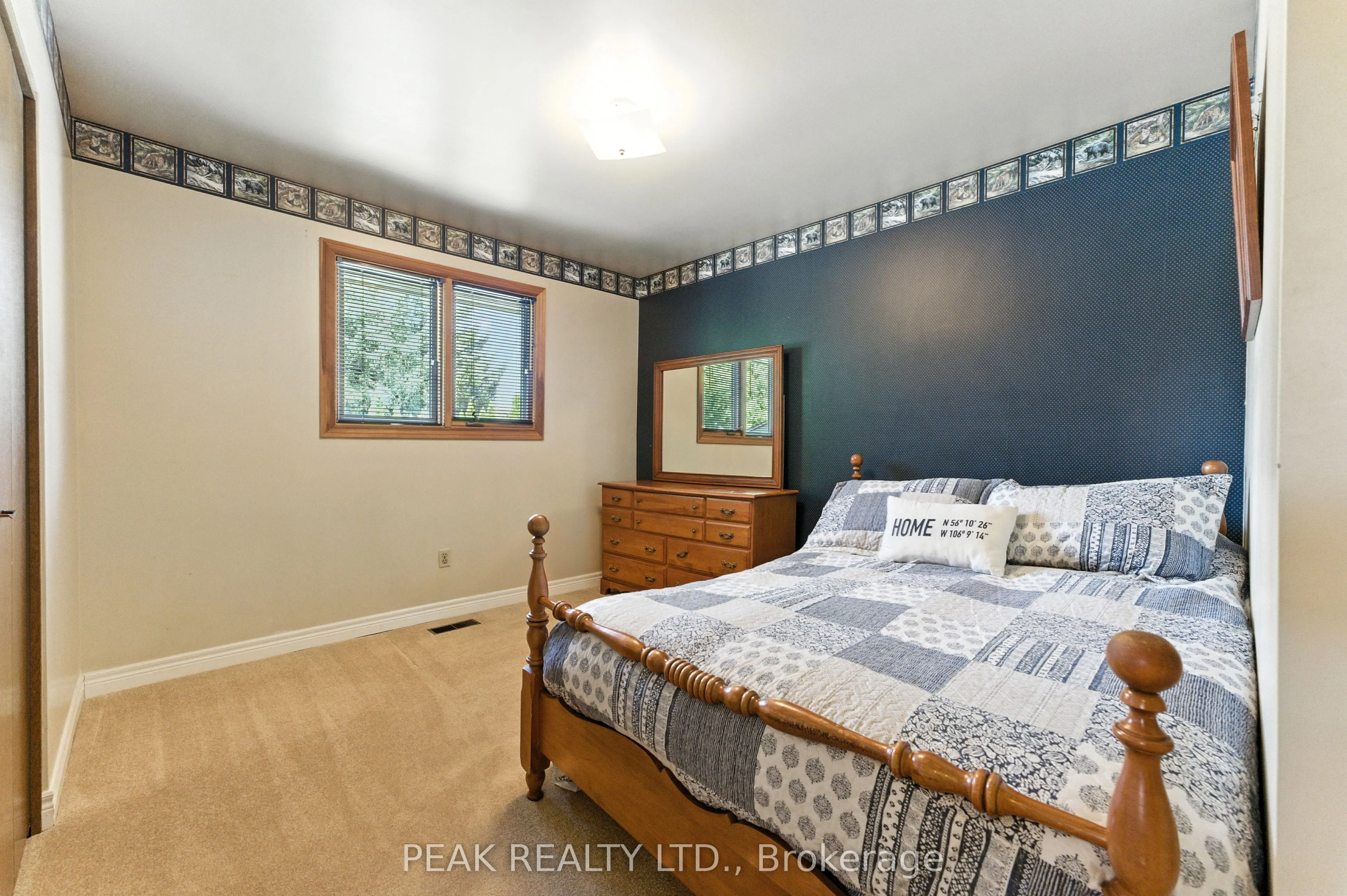 7 Palm Crescent