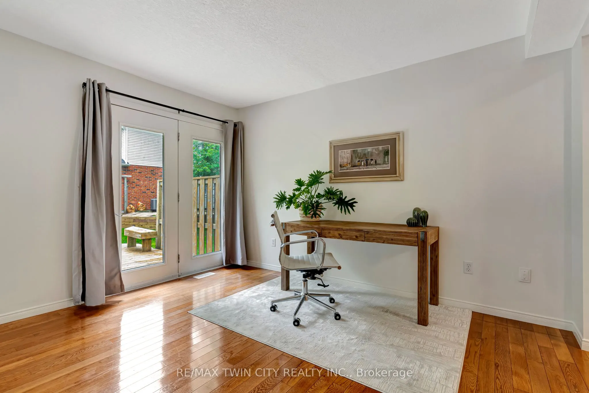 466 Annapolis Court