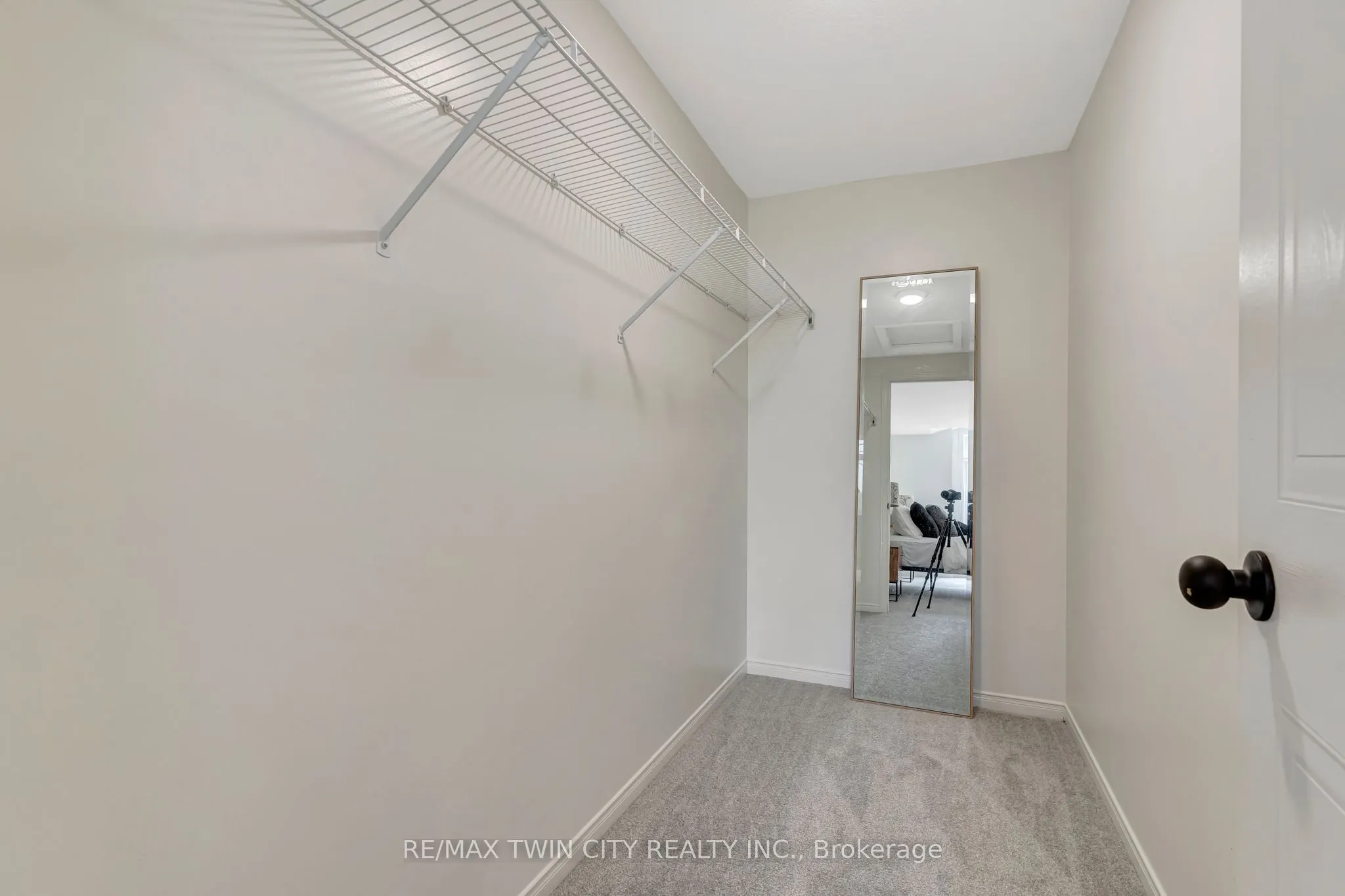 466 Annapolis Court