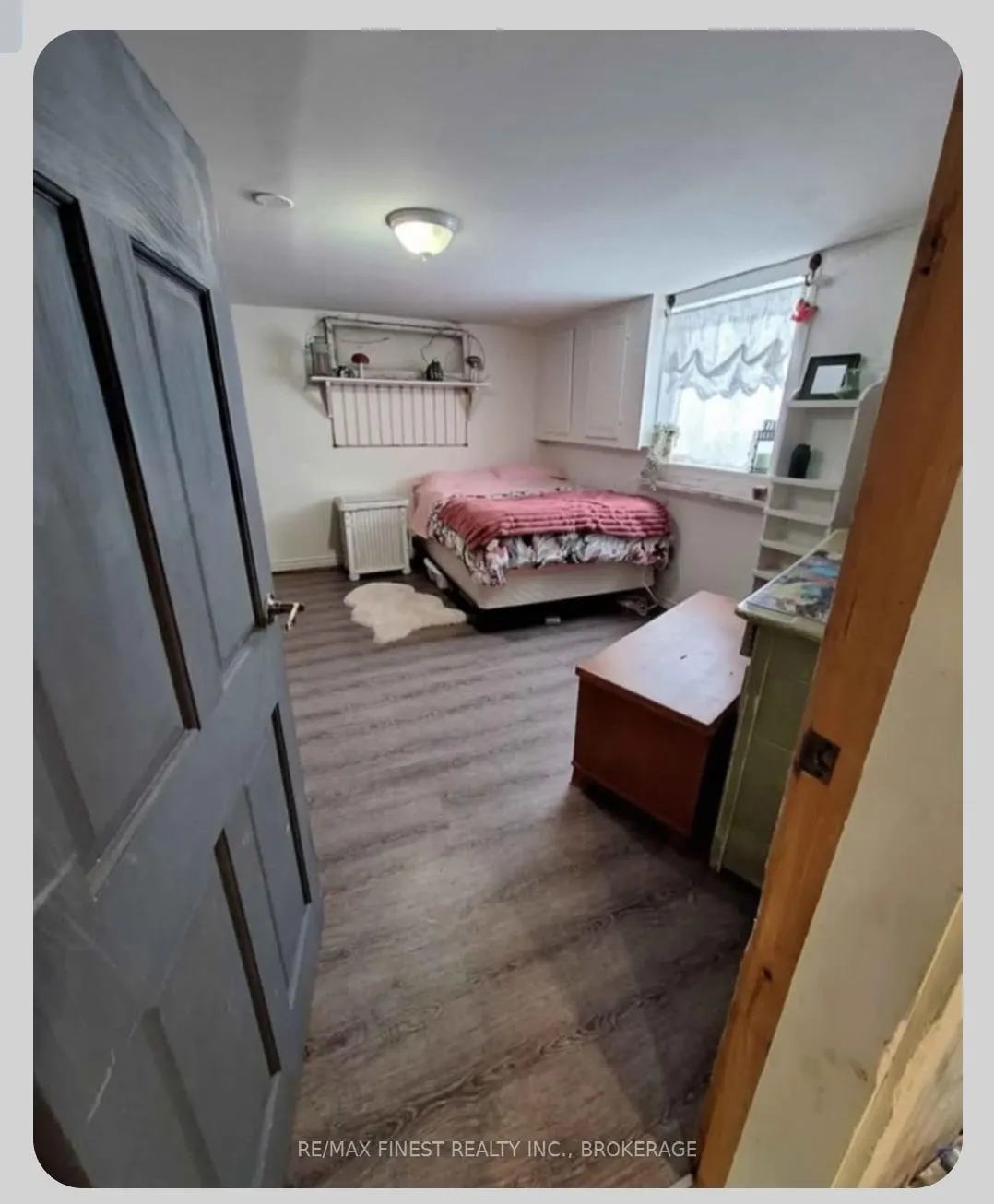 3376 Battersea Road