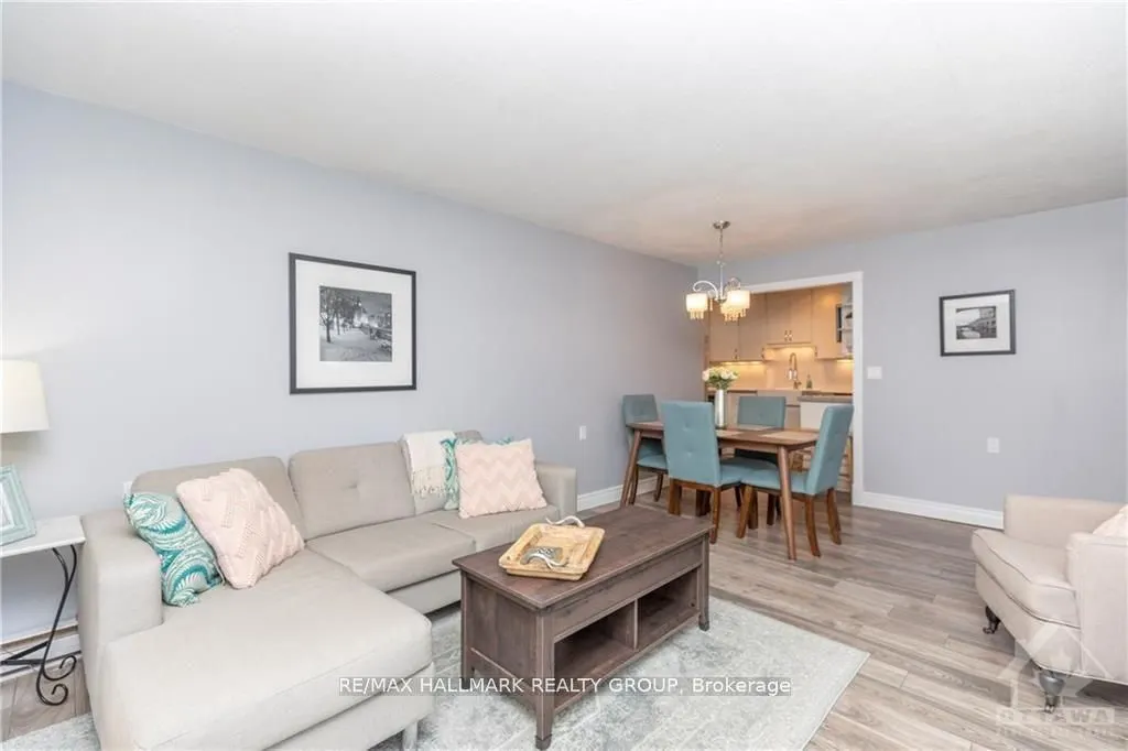 475 Laurier Street W, #205