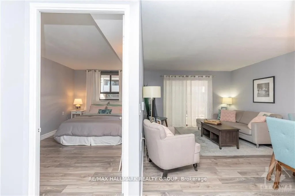 475 Laurier Street W, #205