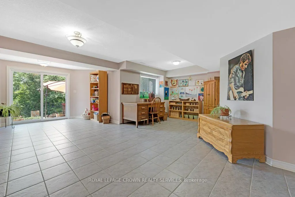32 Kingfisher Crescent