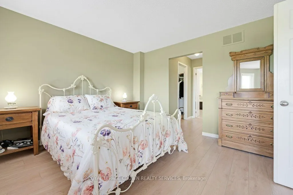 32 Kingfisher Crescent
