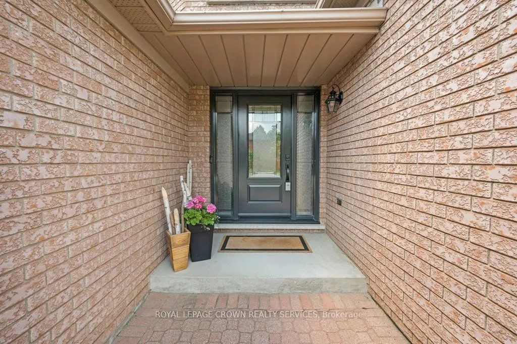 32 Kingfisher Crescent