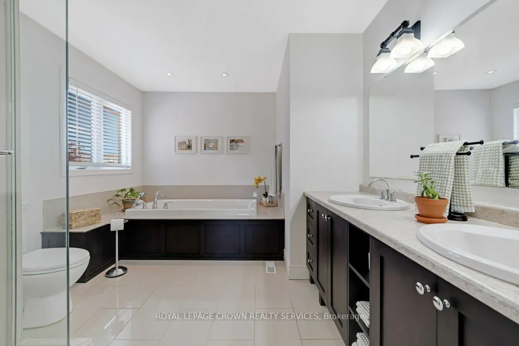 32 Kingfisher Crescent