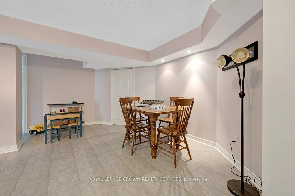32 Kingfisher Crescent