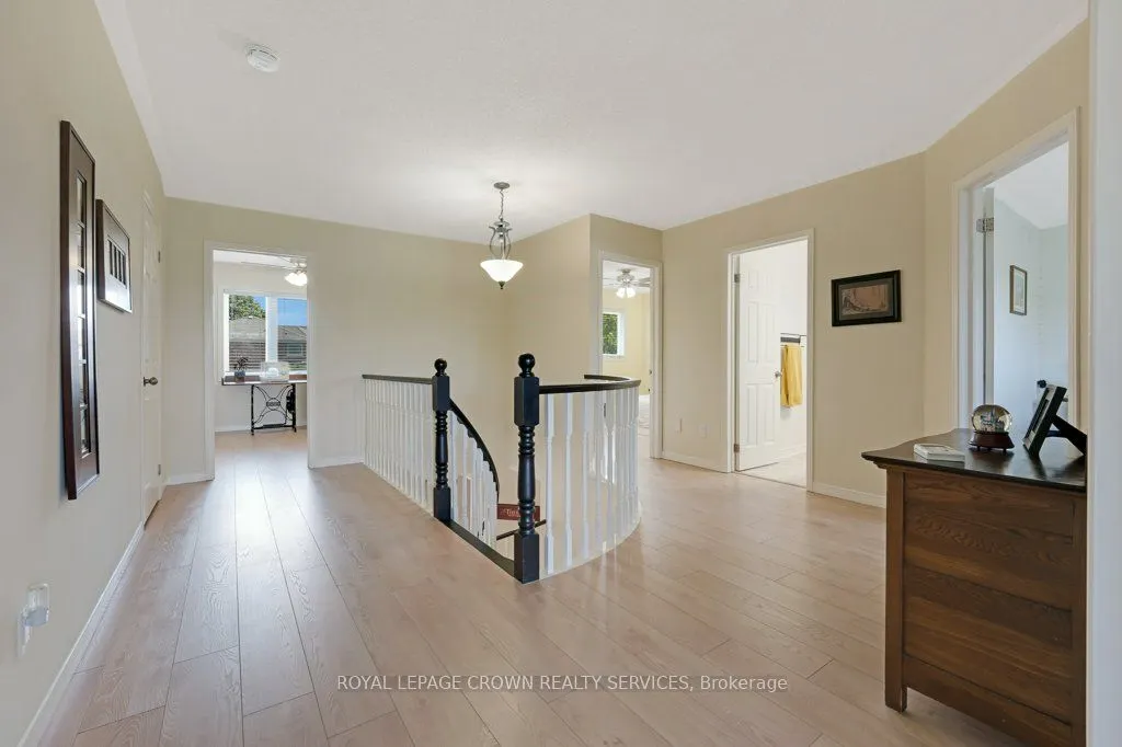 32 Kingfisher Crescent