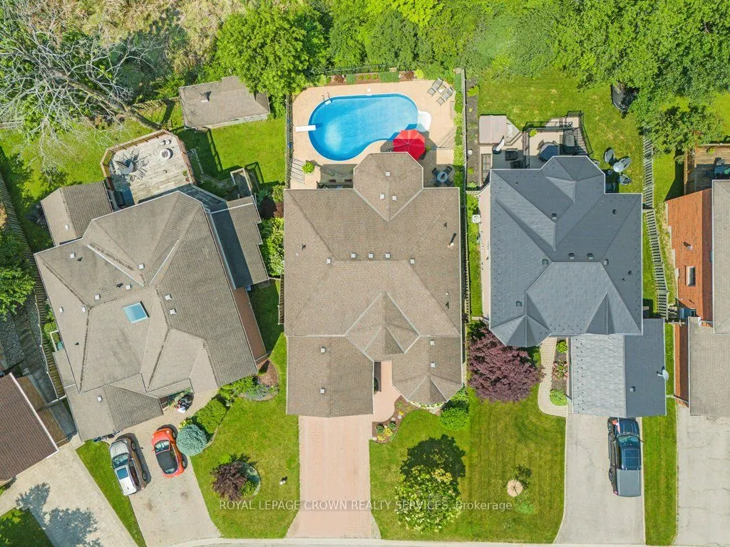 32 Kingfisher Crescent