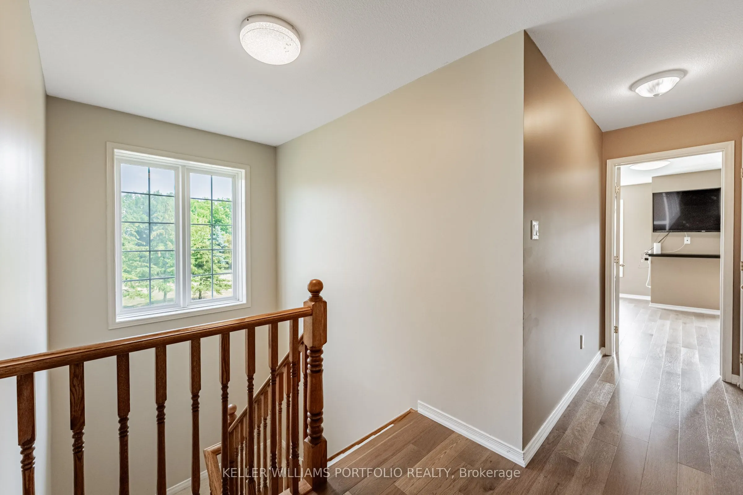 90 Magnolia Crescent