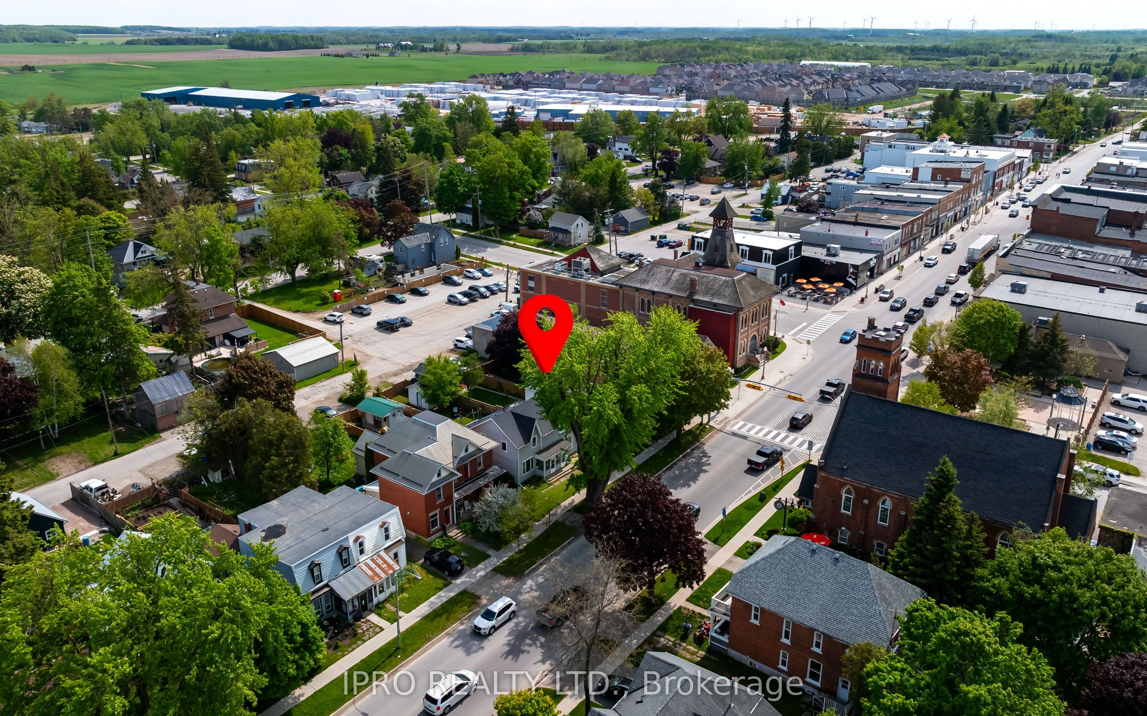 217 Main Street W