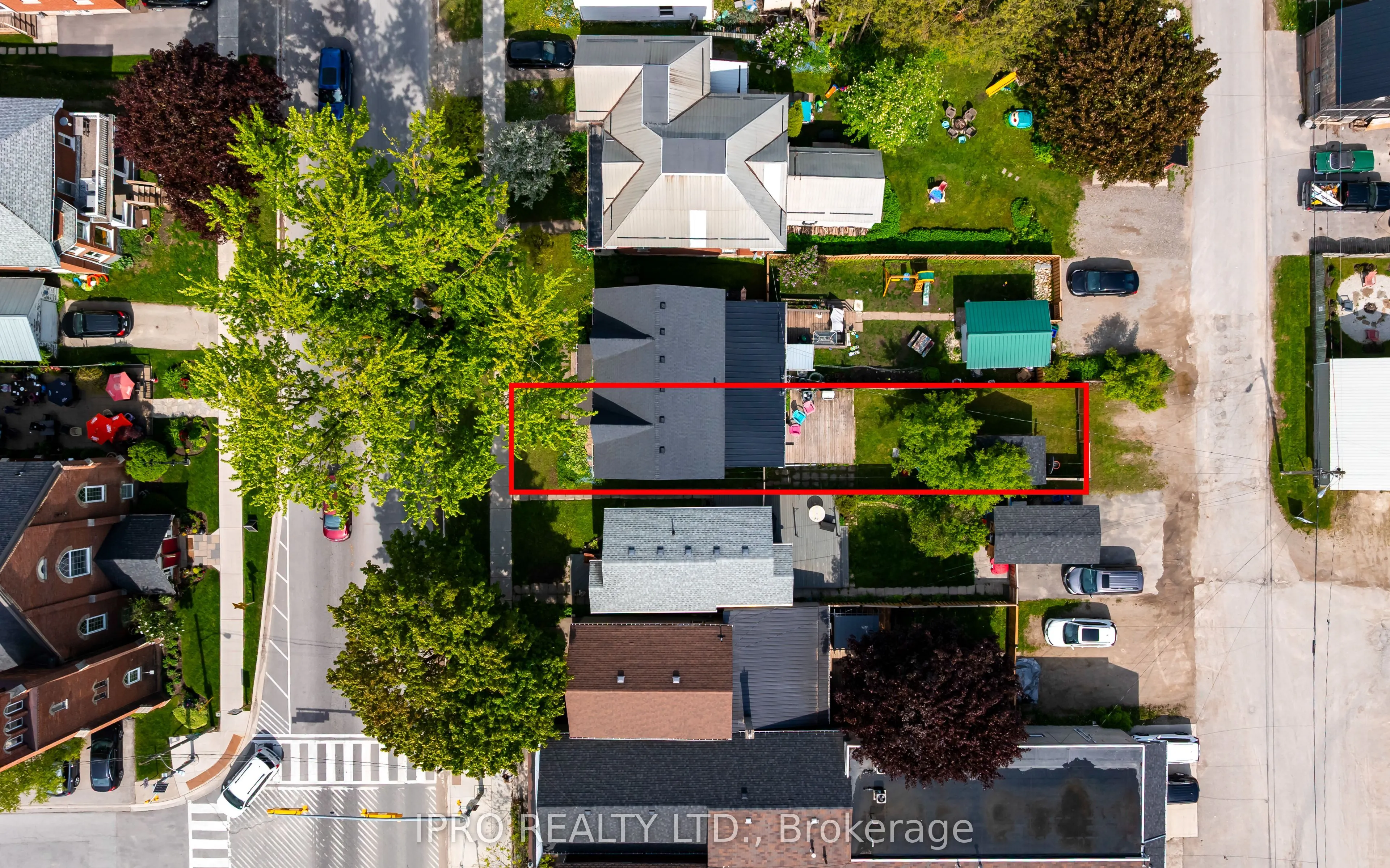 217 Main Street W