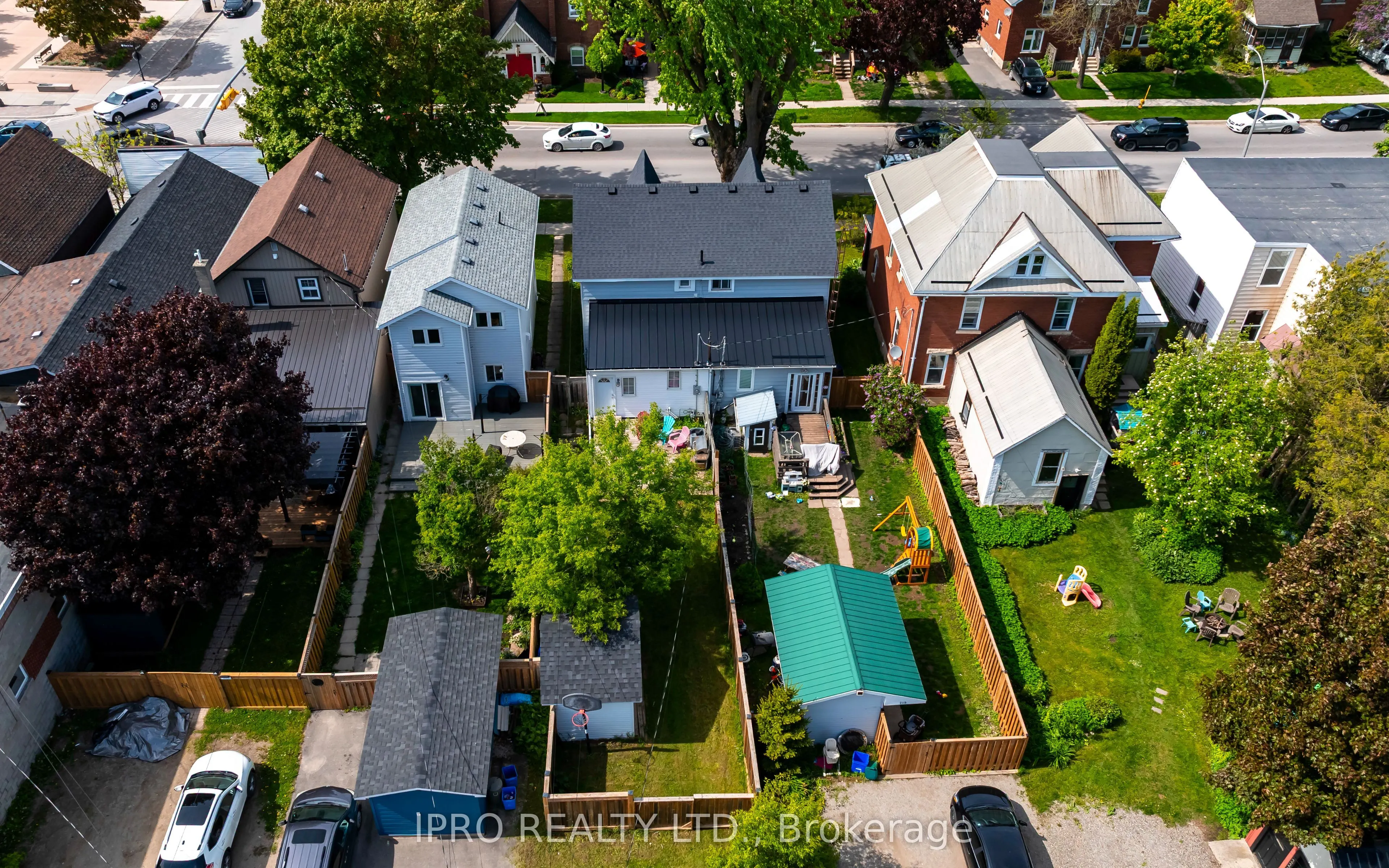 217 Main Street W
