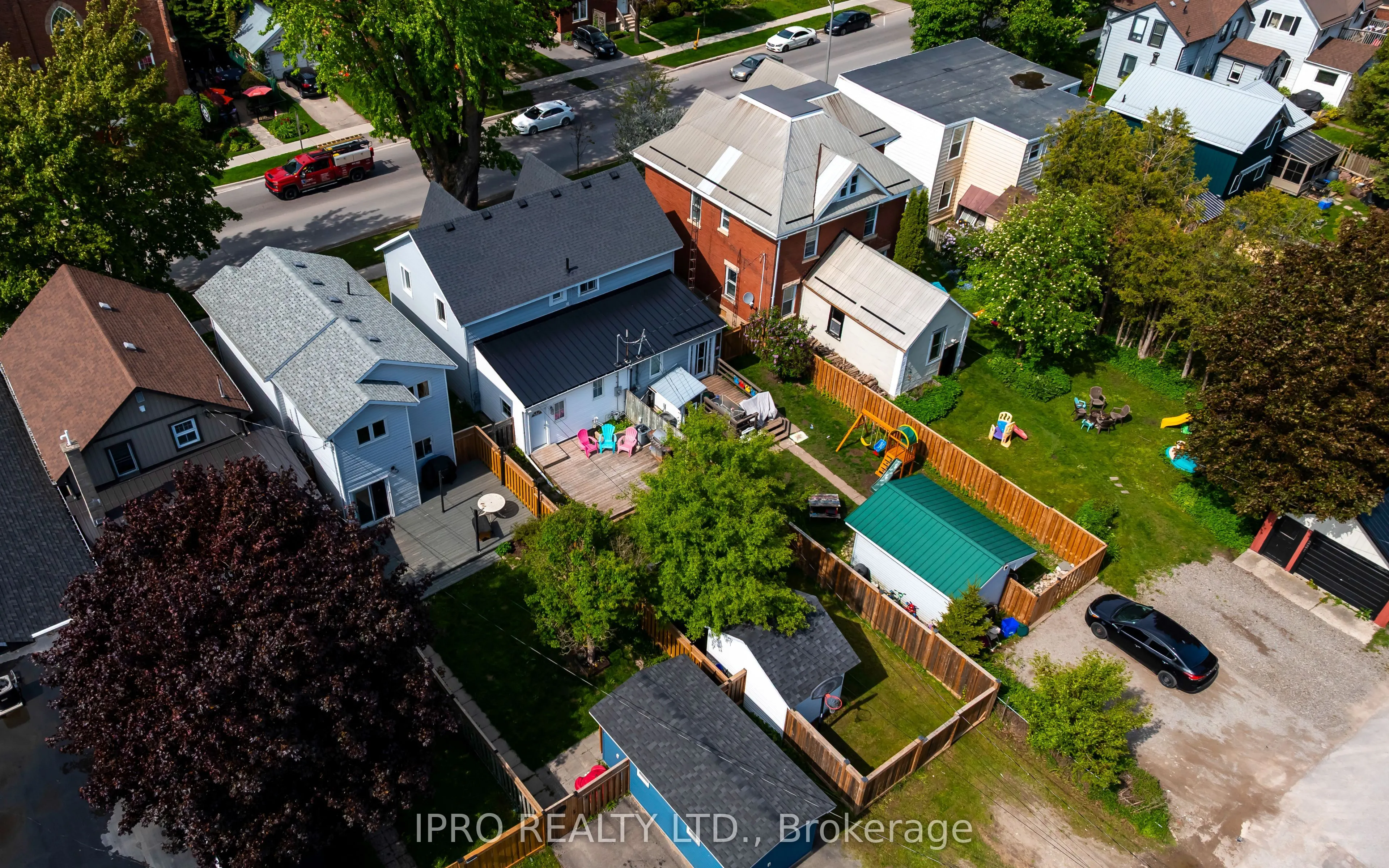 217 Main Street W
