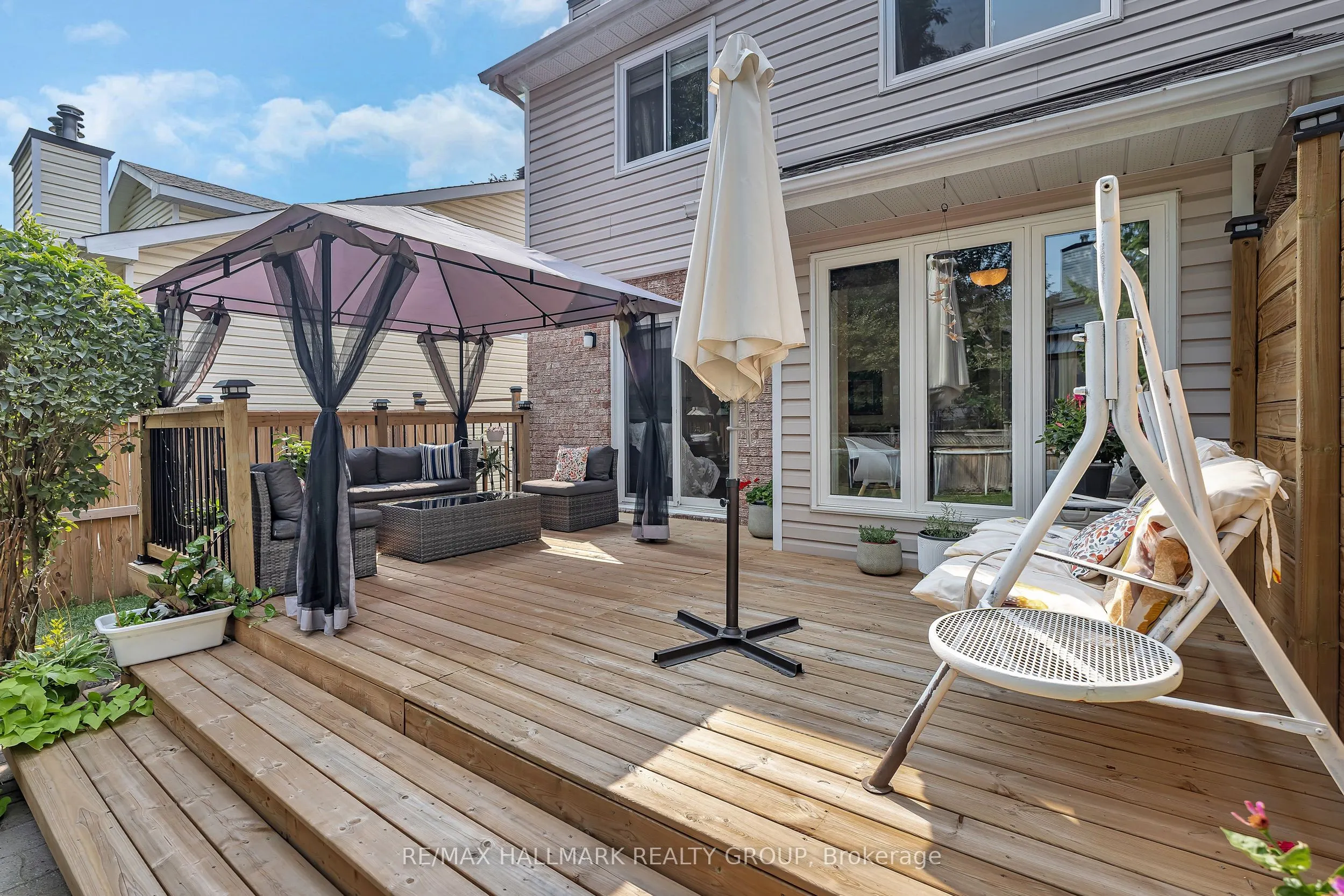 16 Hawley Crescent