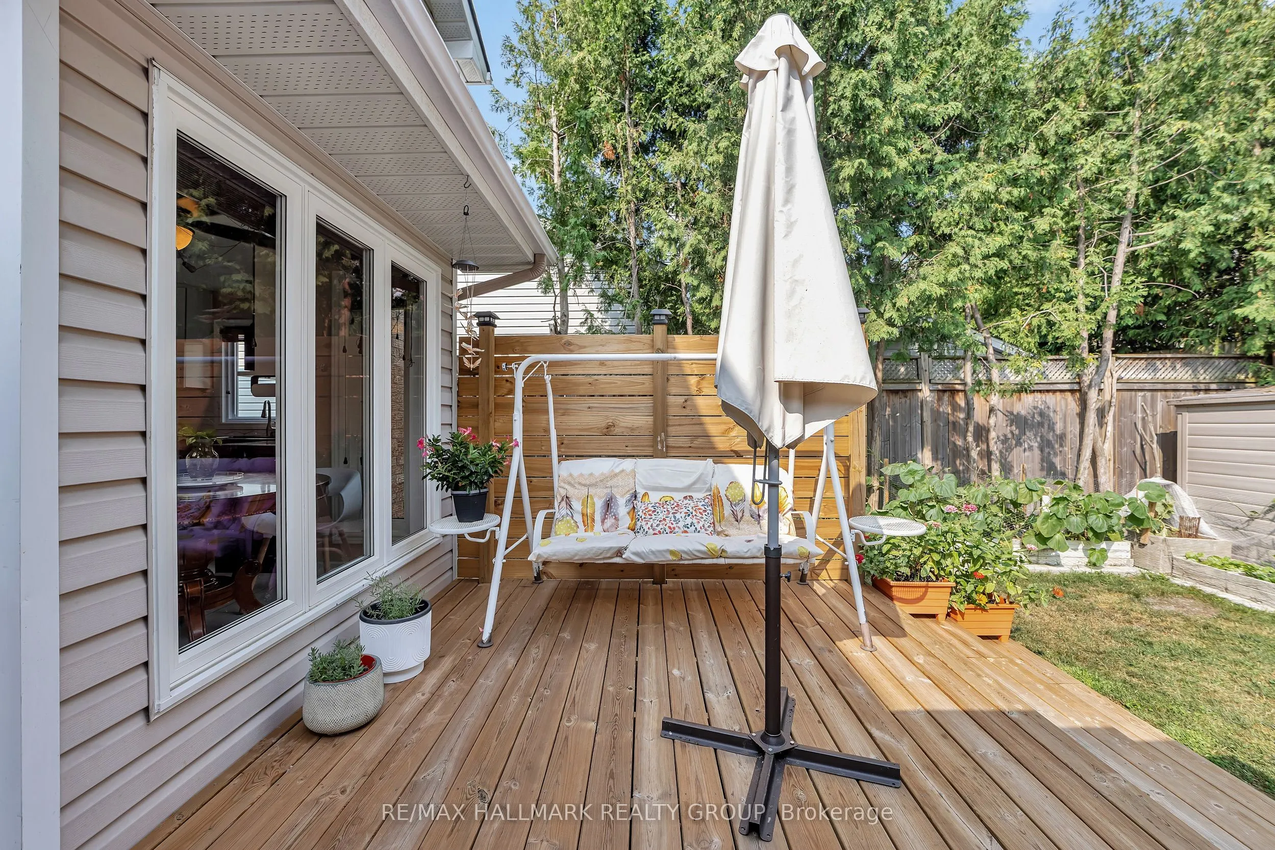 16 Hawley Crescent