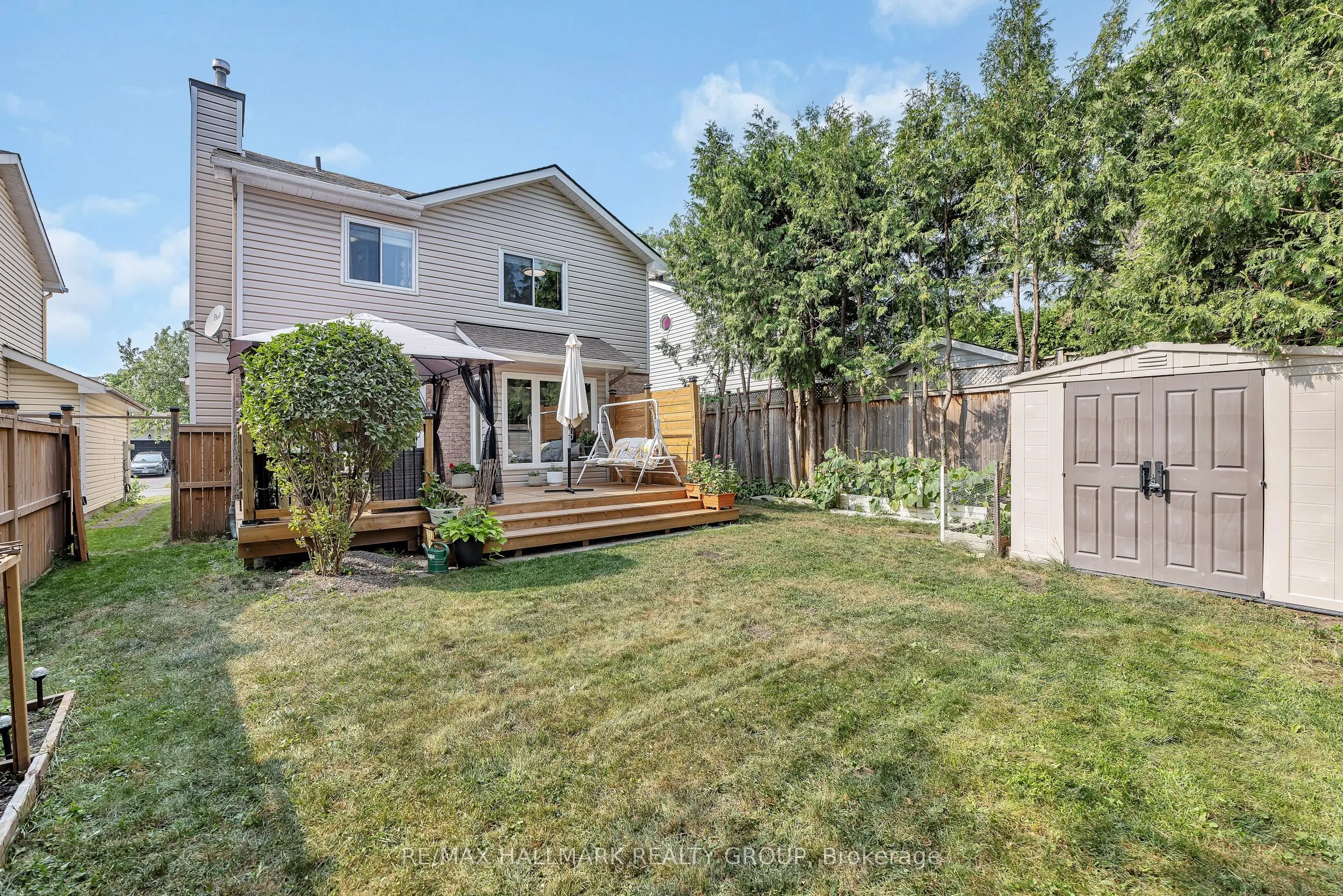 16 Hawley Crescent