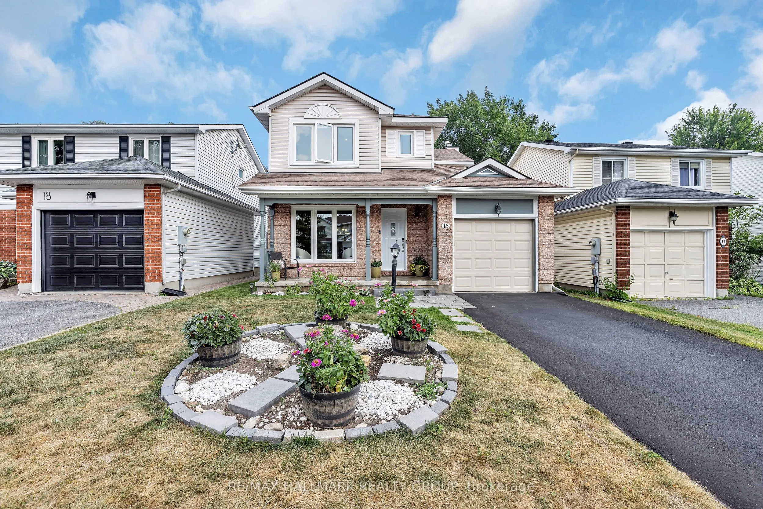 16 Hawley Crescent
