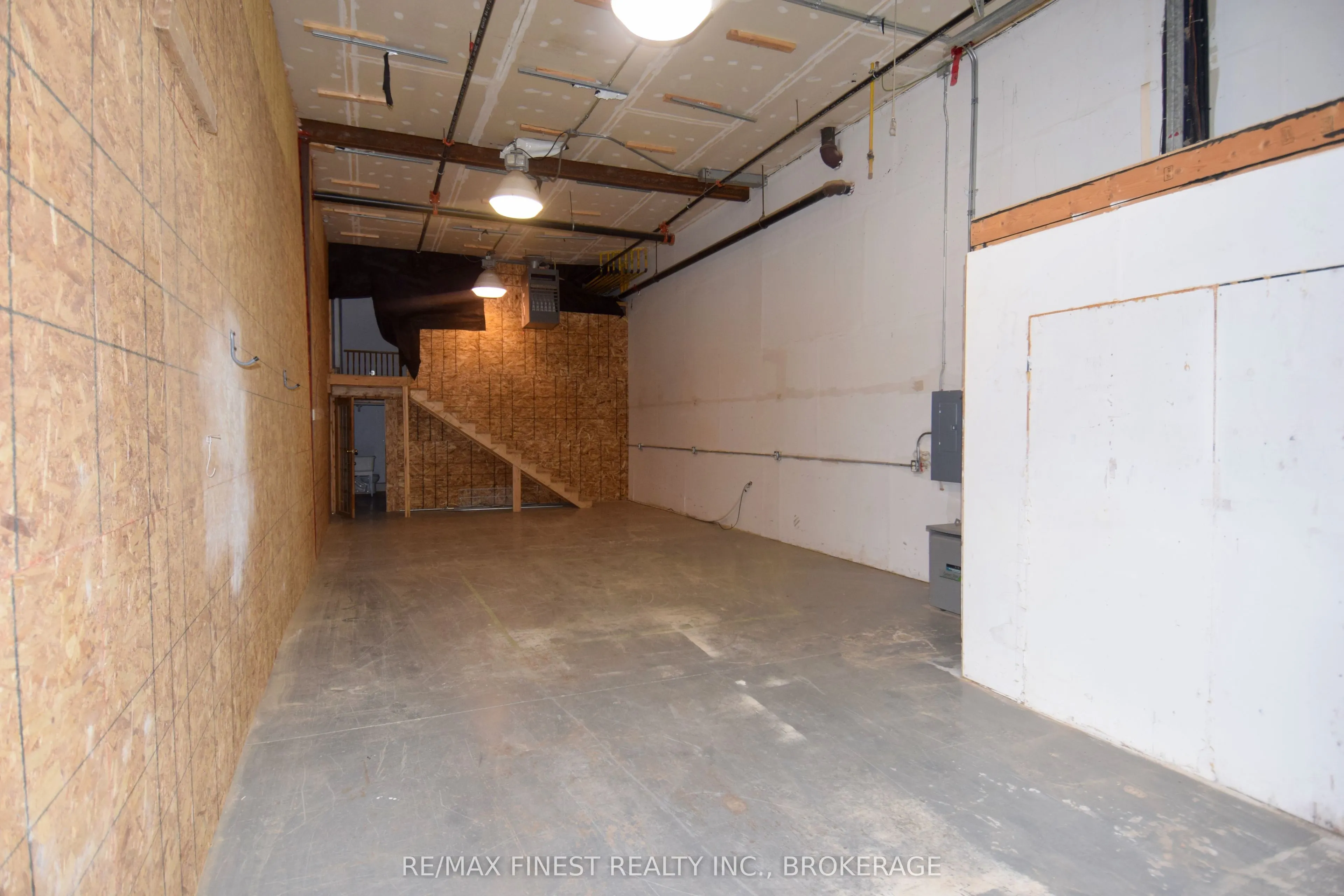 212 Camden Road, #2