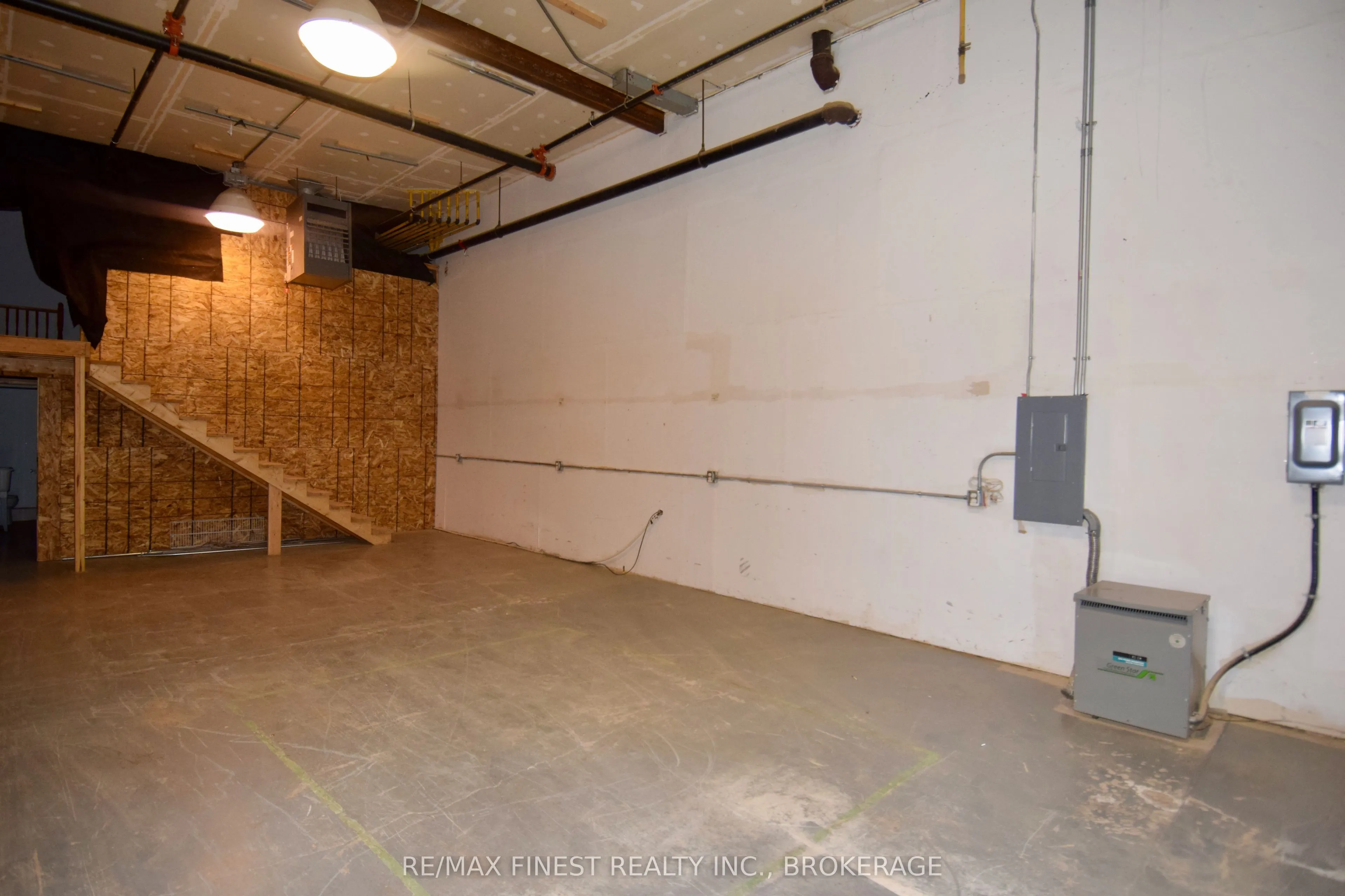 212 Camden Road, #2
