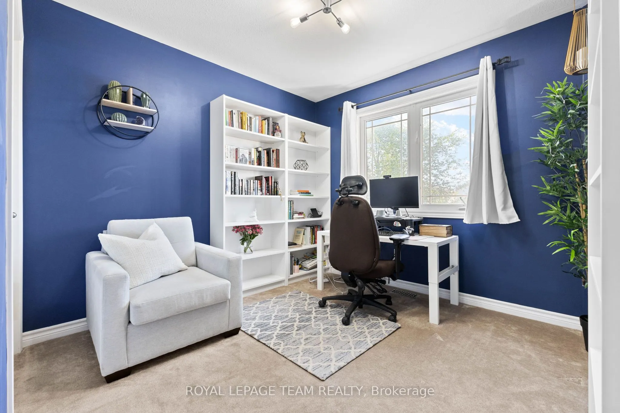 1879 Arrowgrass Way