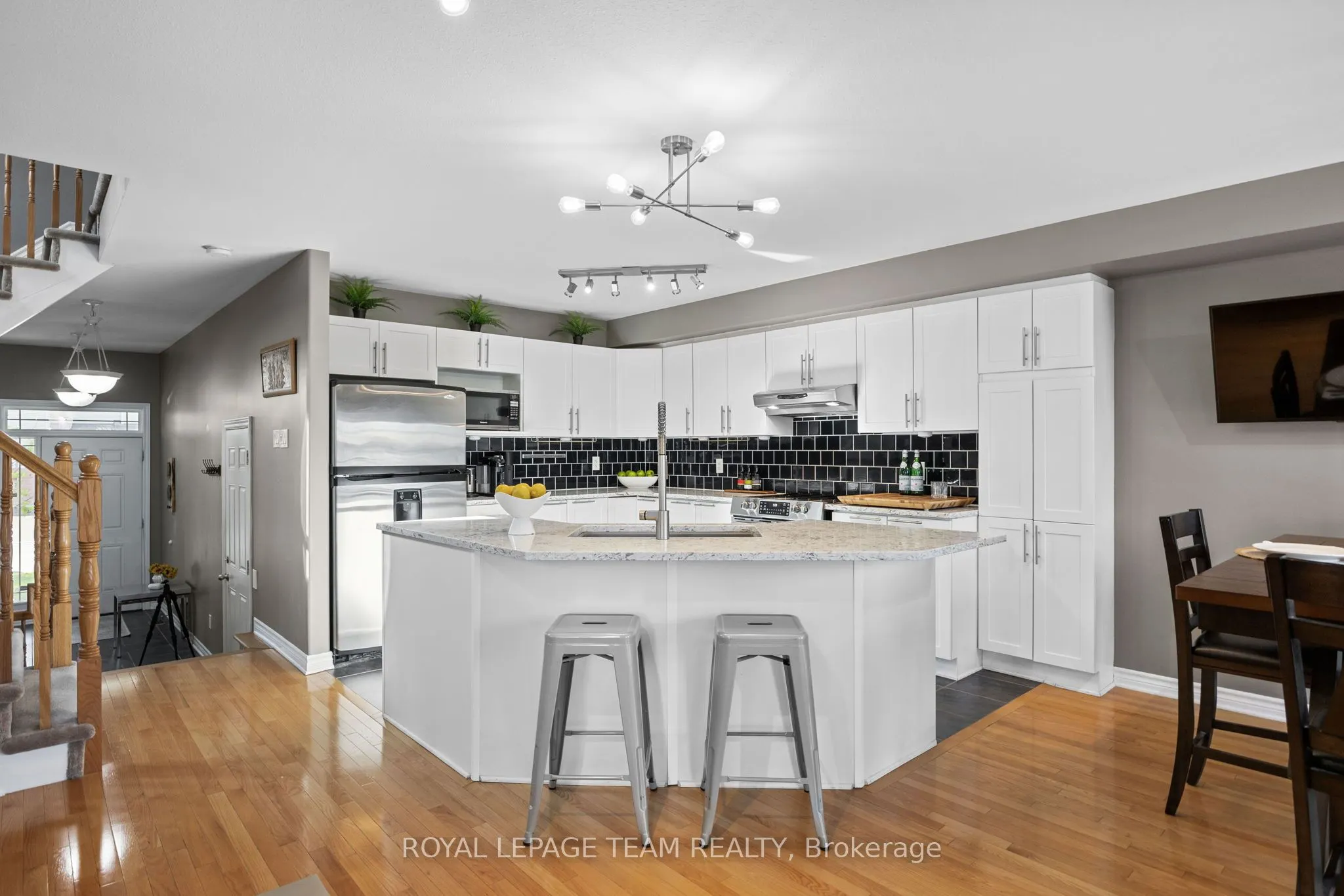1879 Arrowgrass Way