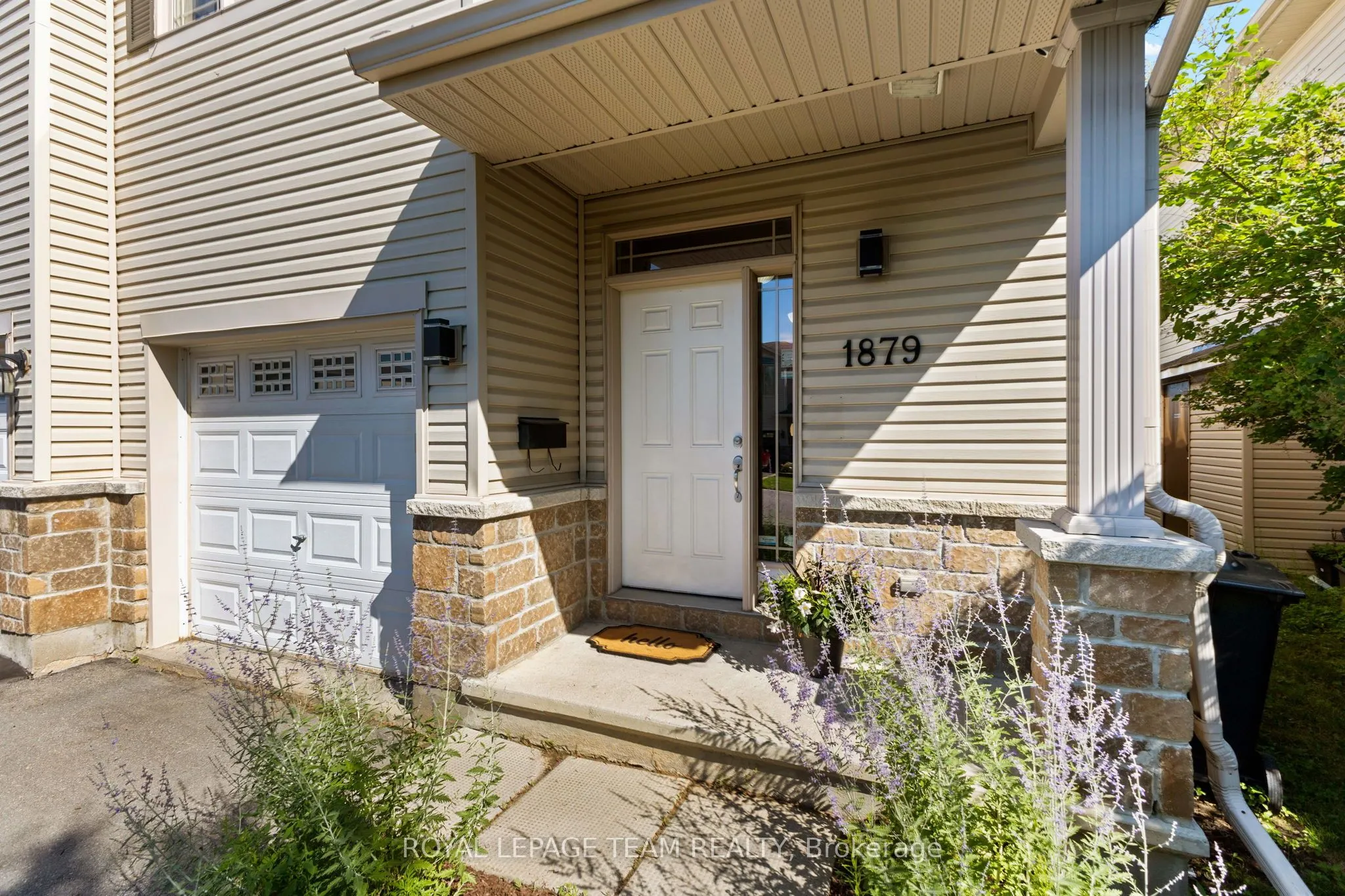 1879 Arrowgrass Way