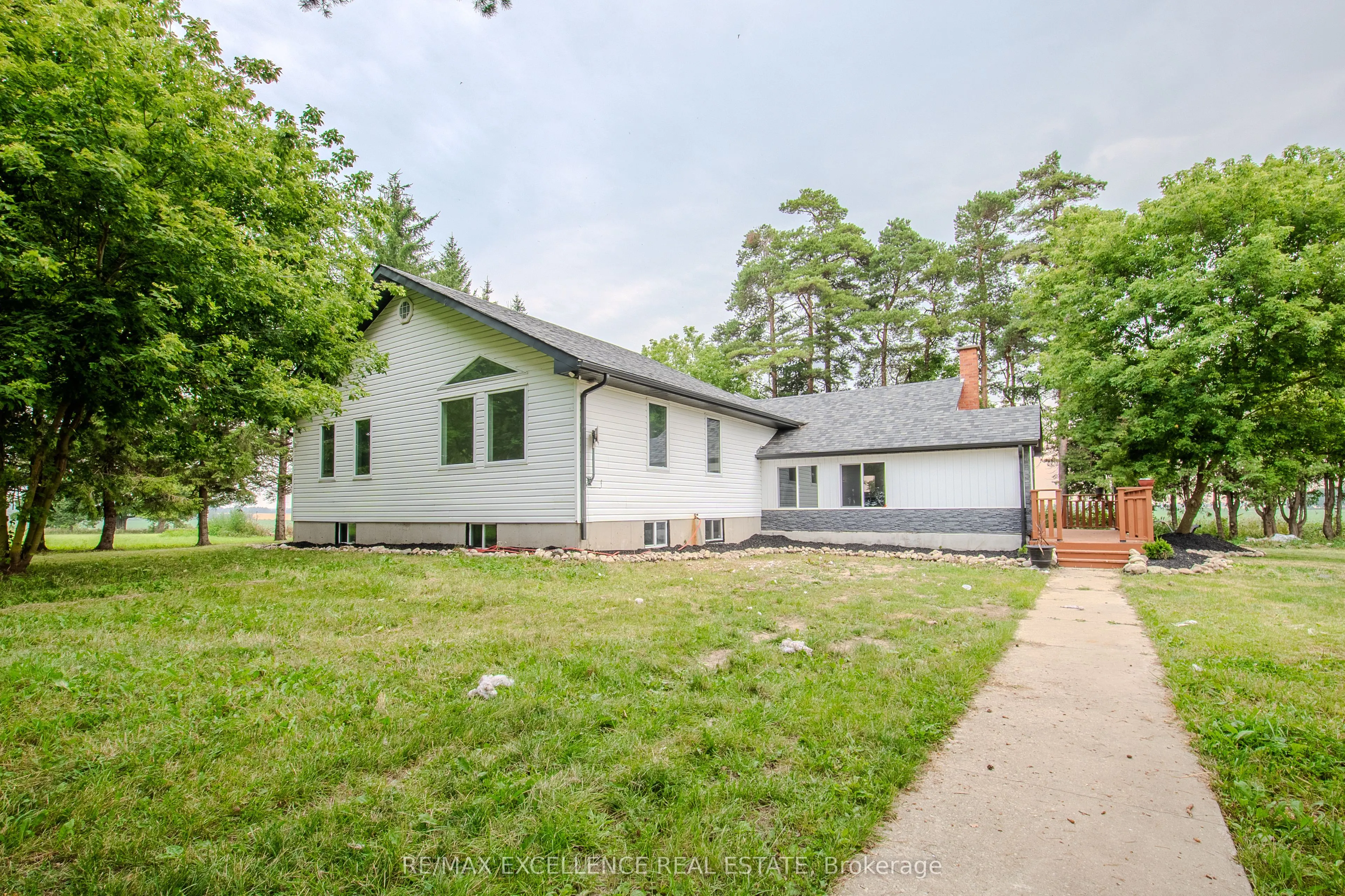 441038 Concession 12-13 Road