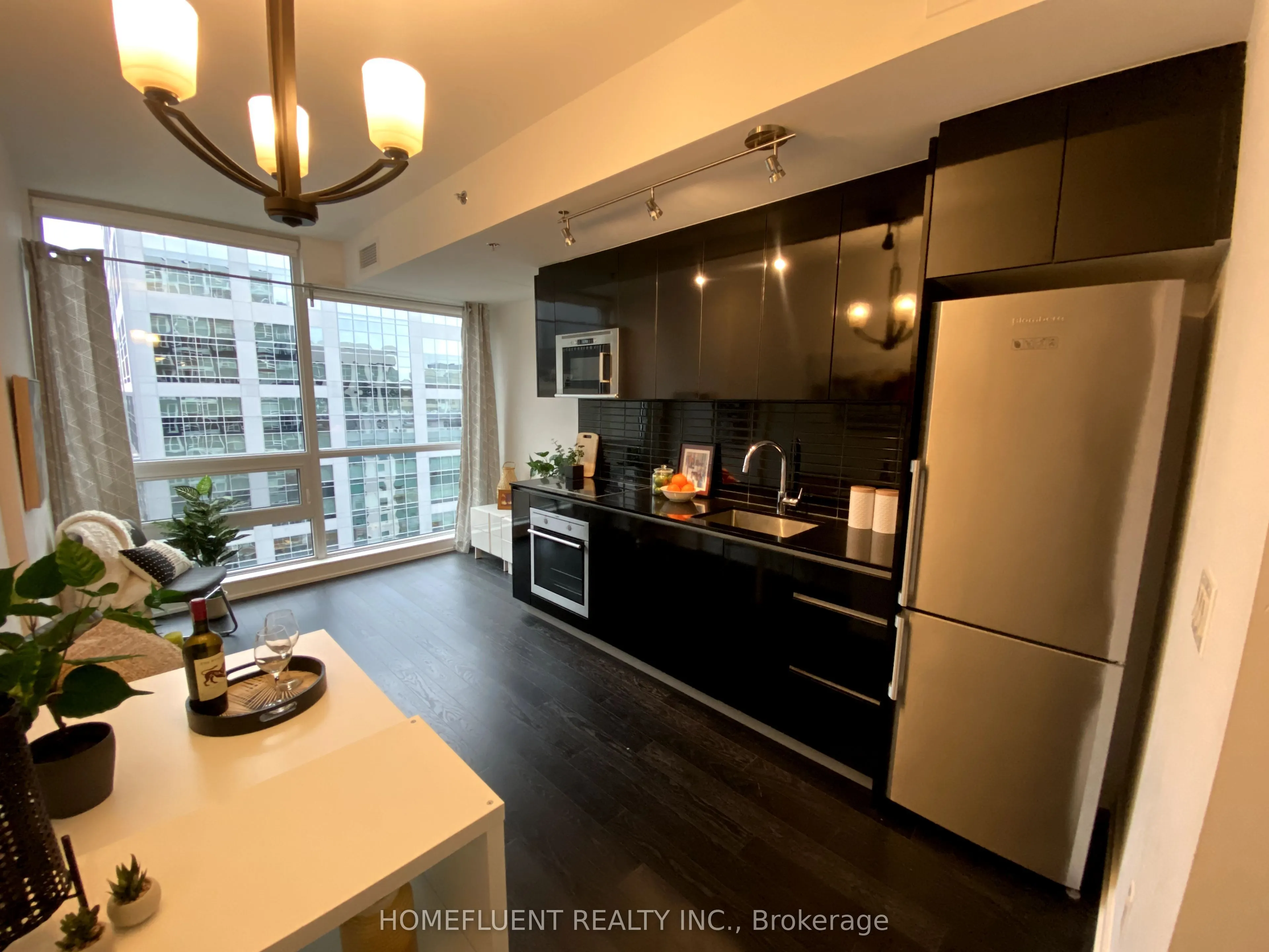 199 Slater Street, #1604