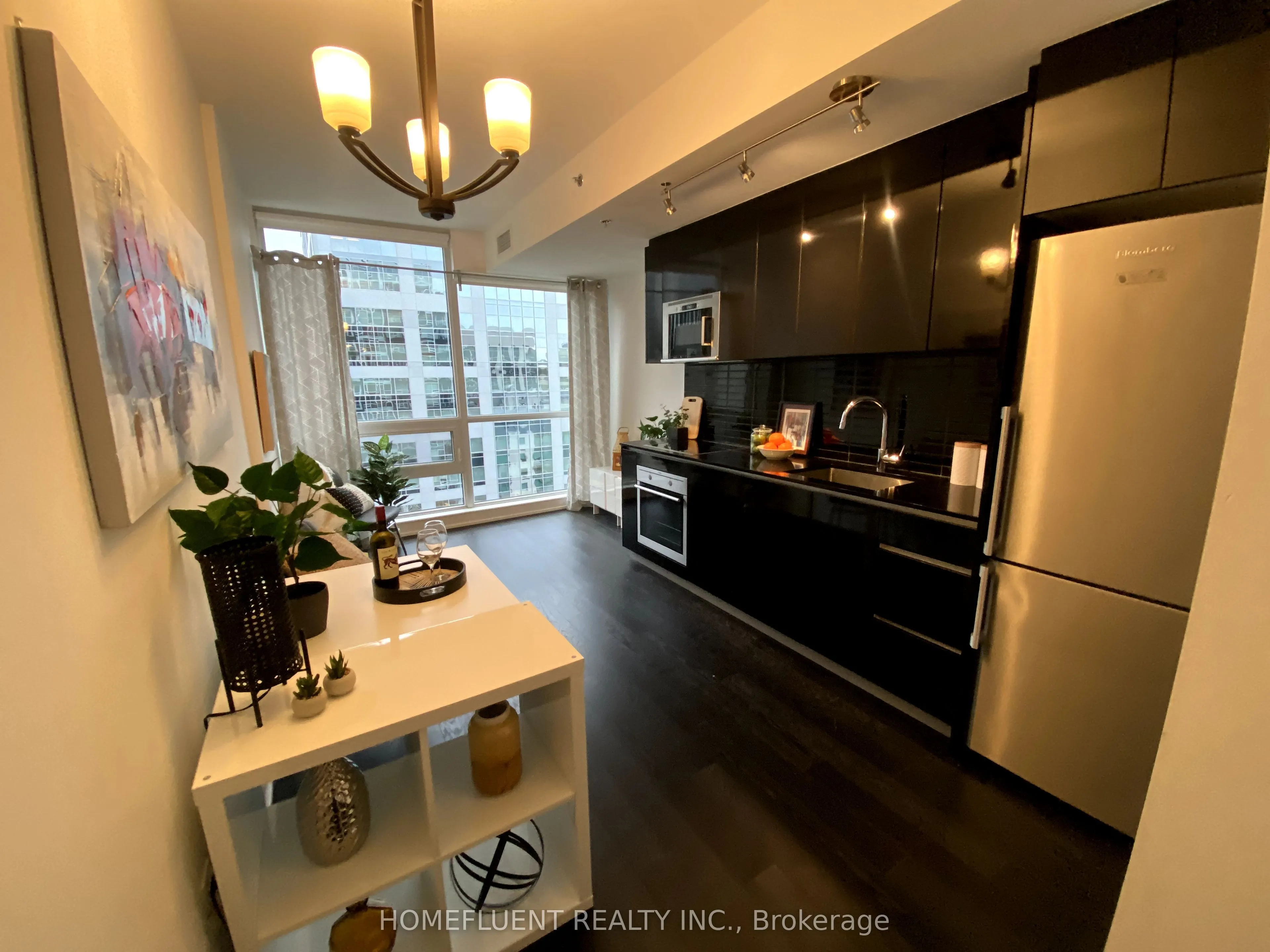 199 Slater Street, #1604