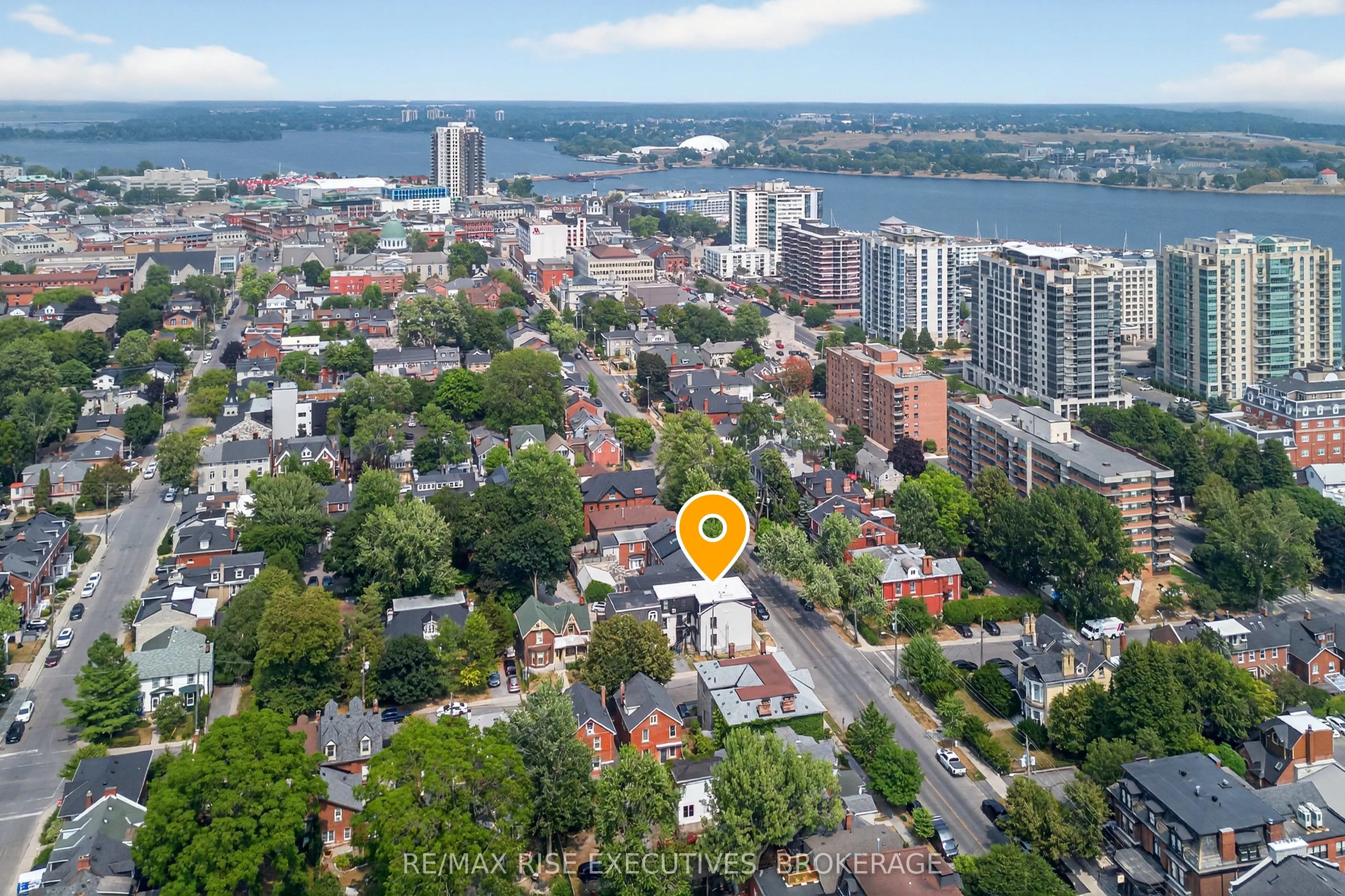 160 King Street E