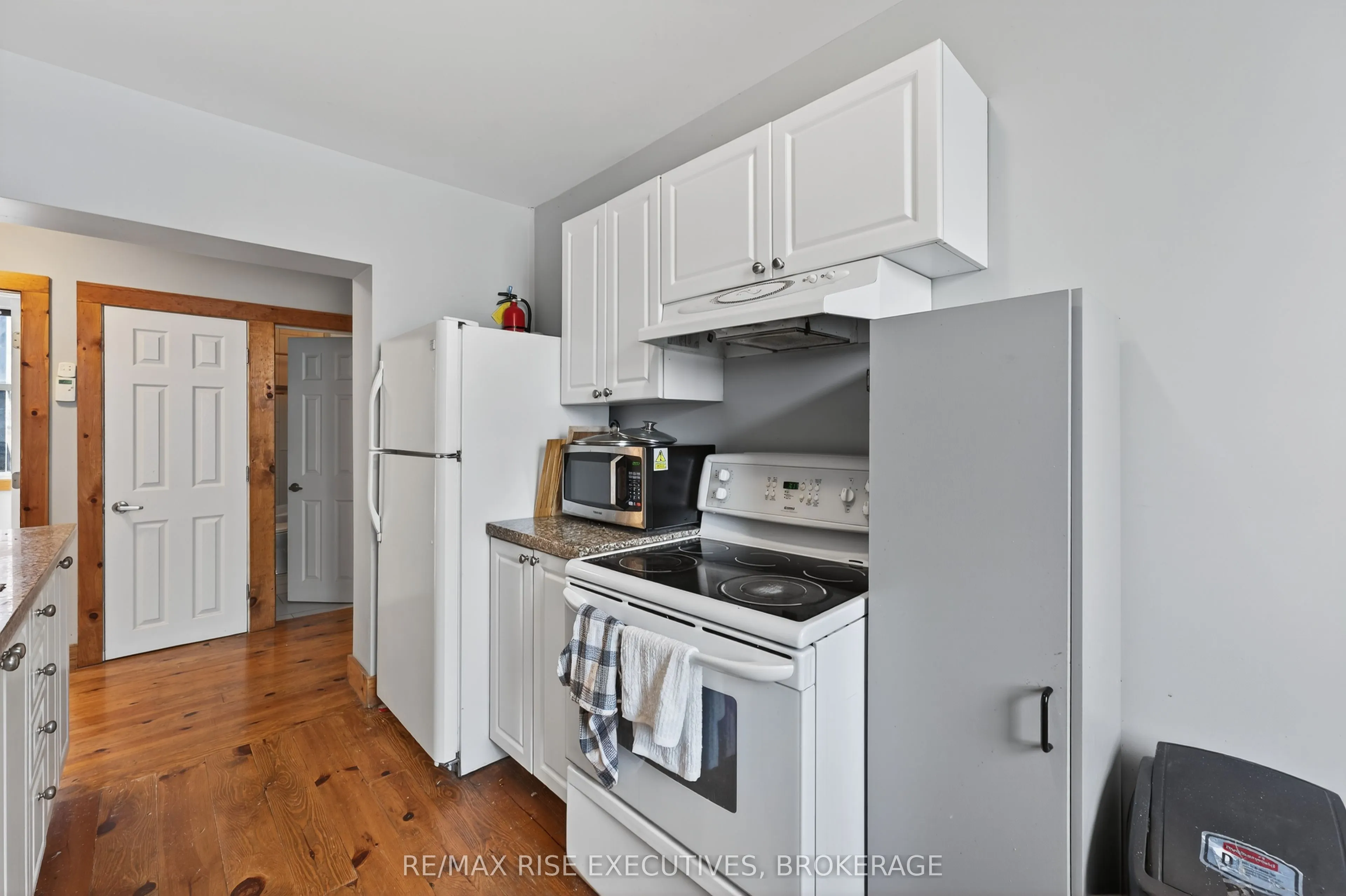 160 King Street E