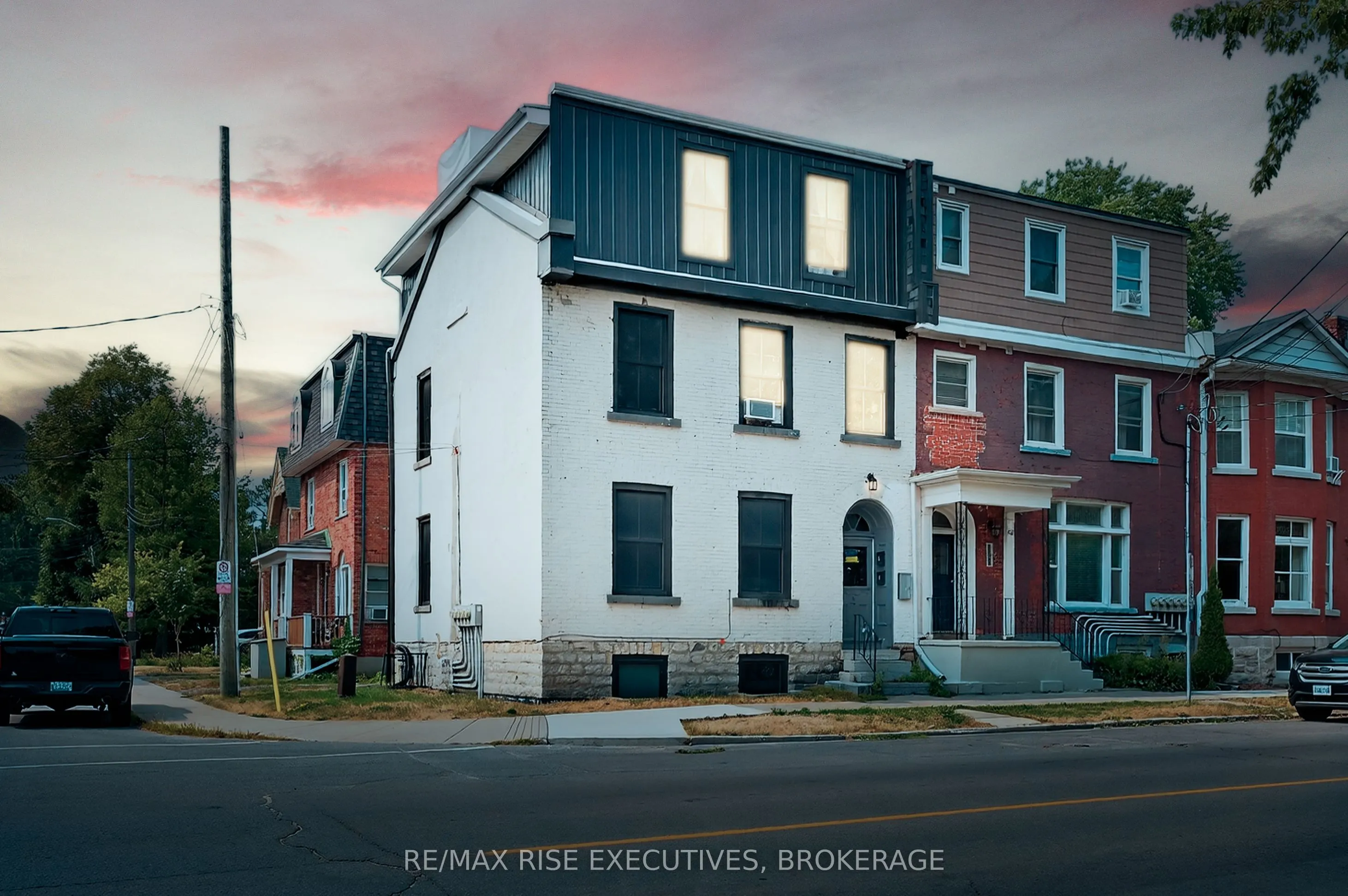 160 King Street E