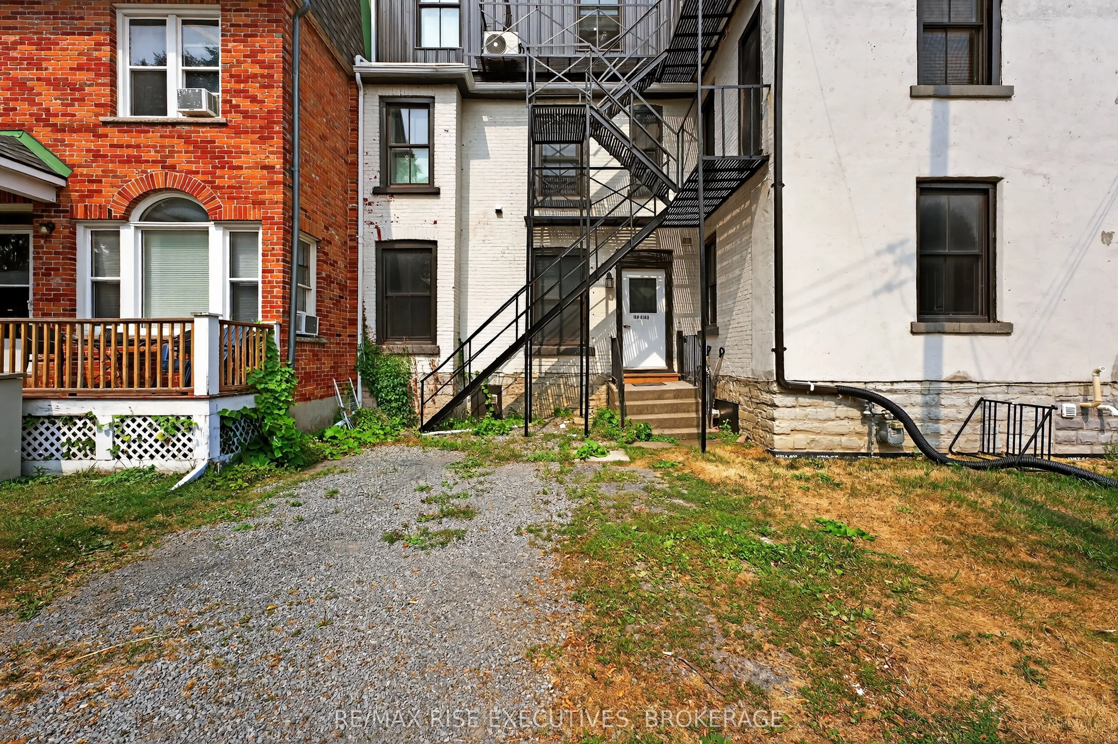 160 King Street E